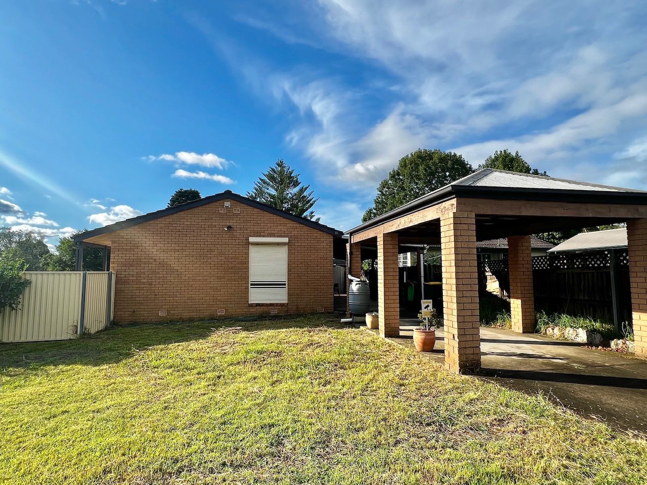 1 Paper Bark Place, Macquarie Fields, NSW 2564