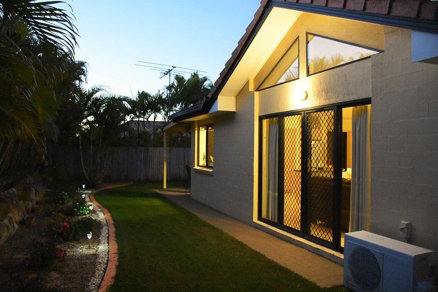 8 Hamilton Close, Forest Lake, QLD 4078