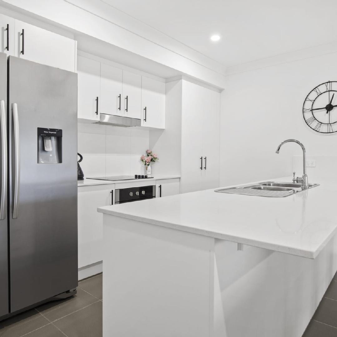 19 Kingfisher Drive, Oakhurst, QLD 4650