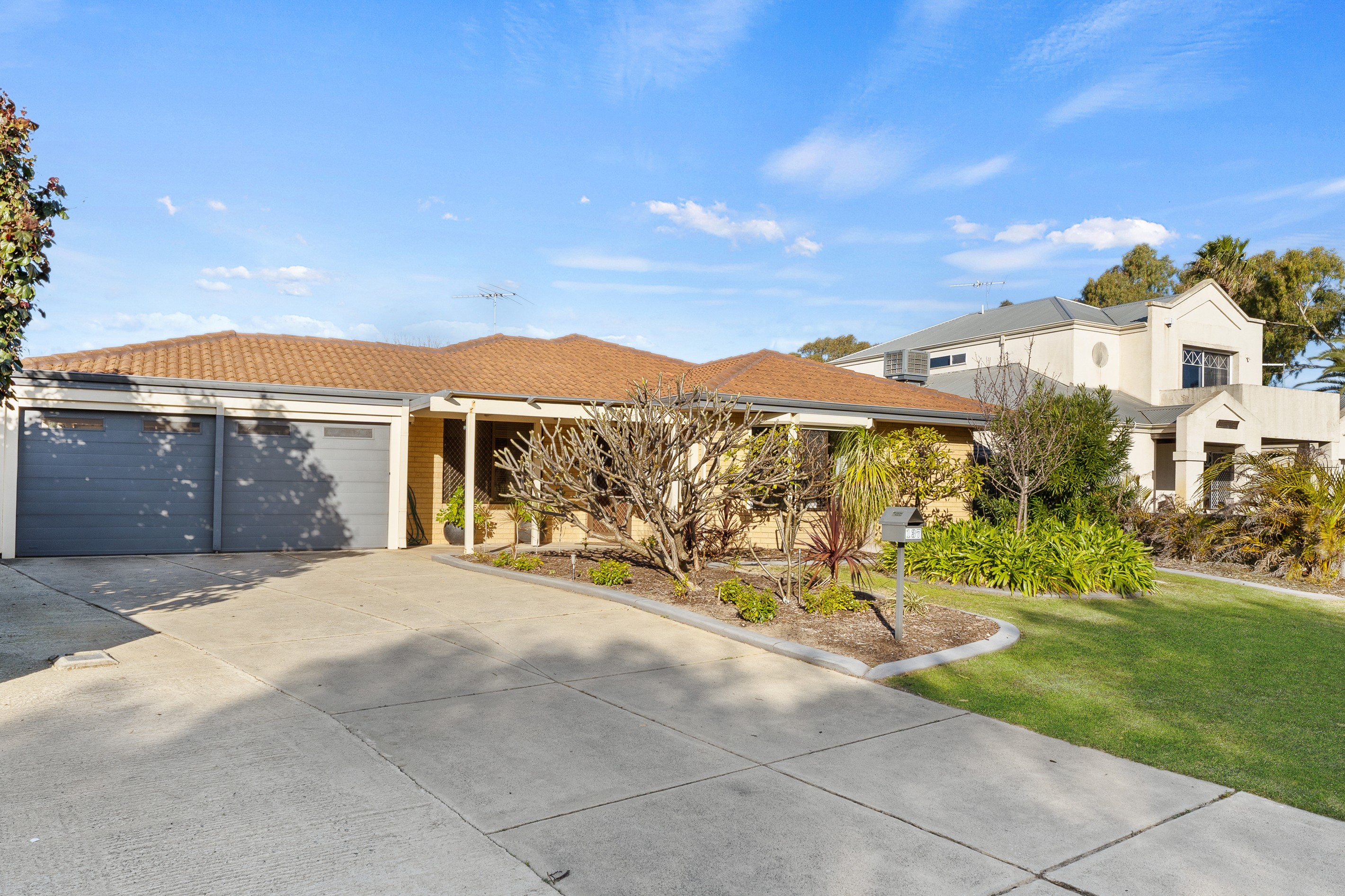 137 Woodbridge Drive, Cooloongup, WA 6168