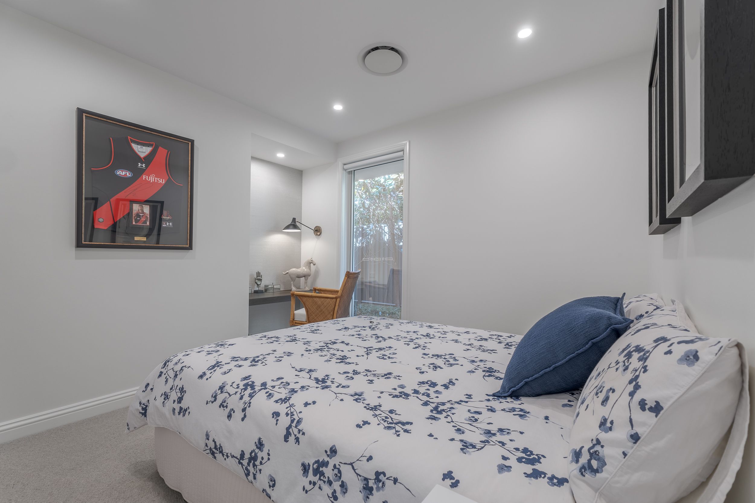 33 Azure Avenue — photo 14 of 24