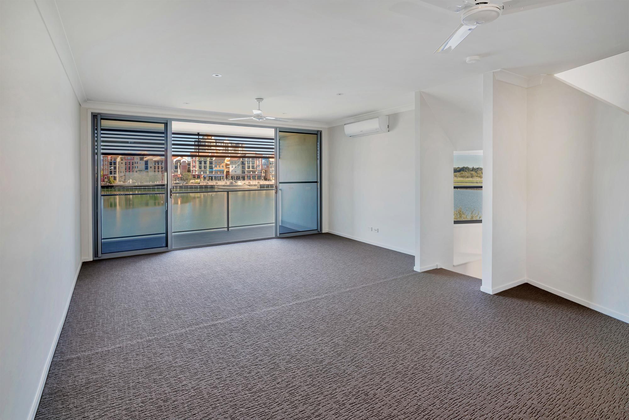 74/5033 Emerald Island Drive, Carrara, QLD 4211