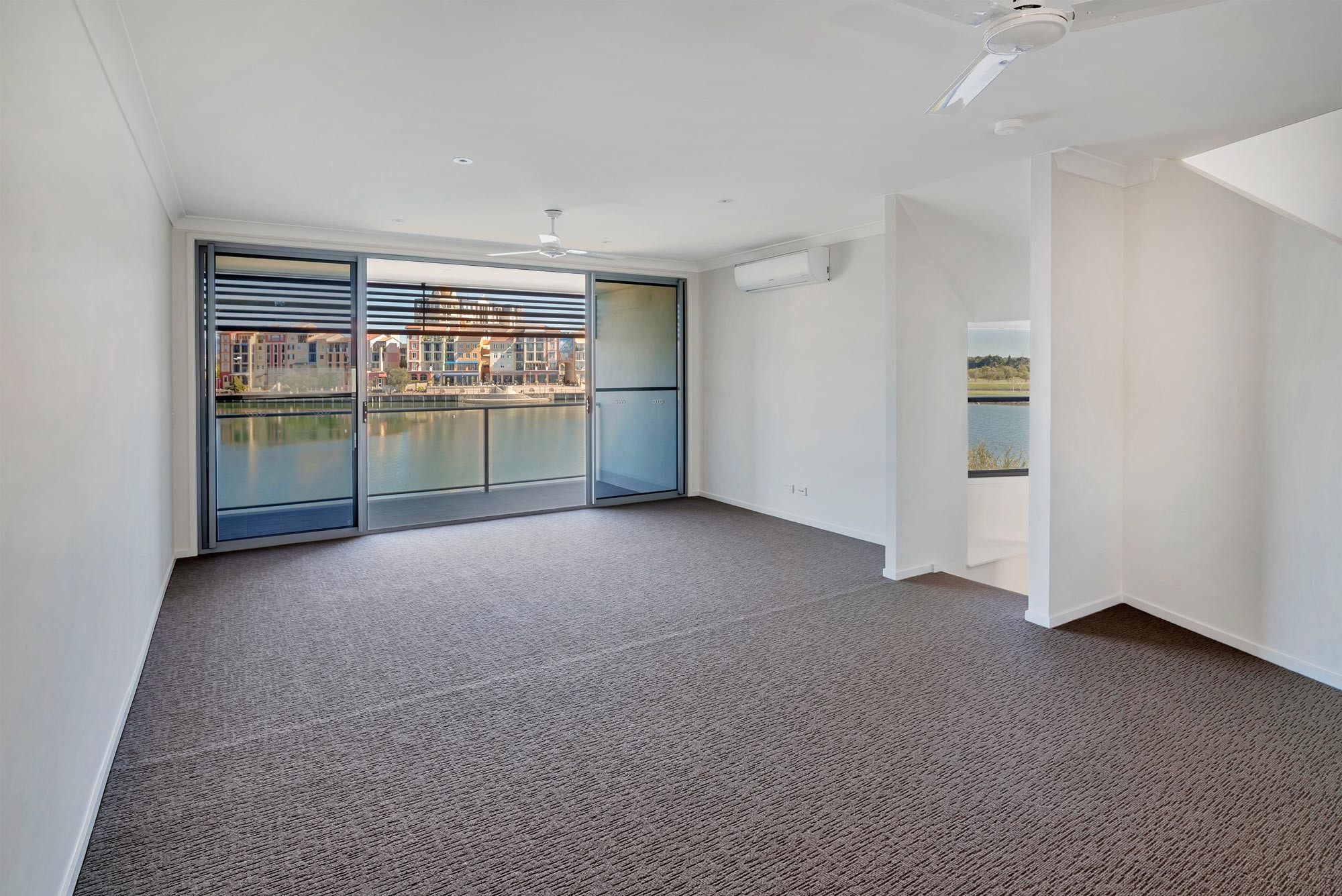 74/5033 Emerald Island Drive, Carrara, QLD 4211