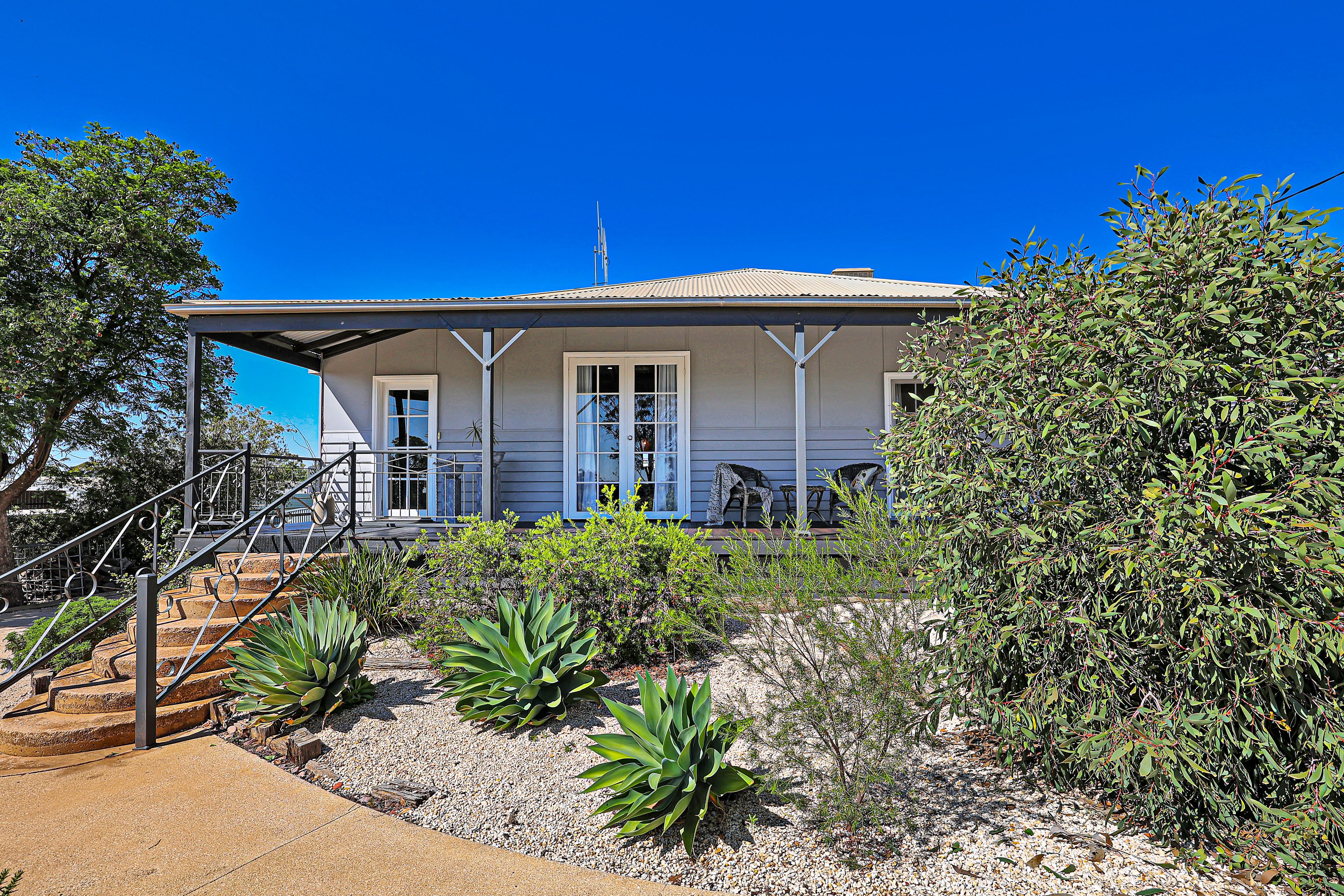28 Cooper Street, Ouyen, VIC 3490