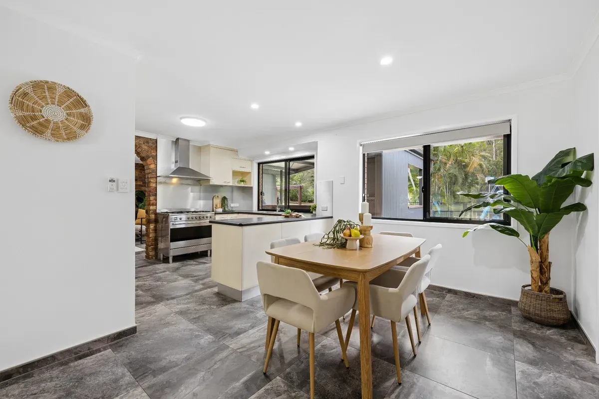 32 Guara Grove — photo 4 of 25