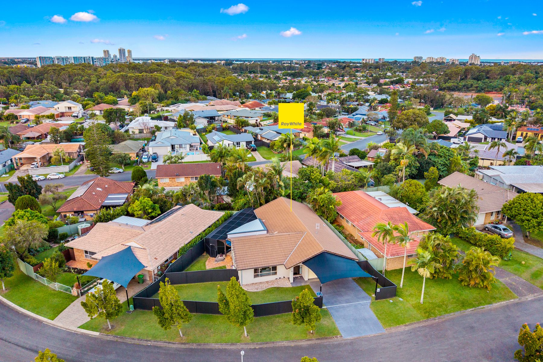 6 Balwyn Court, Arundel, QLD 4214