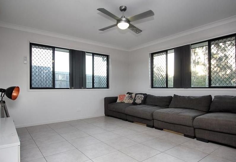 1 Reserve Drive, FLAGSTONE, QLD 4280