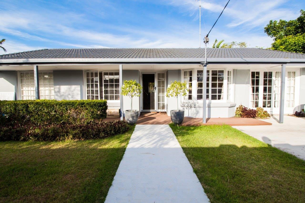 34 Boongala Road, Broadbeach Waters QLD 4218