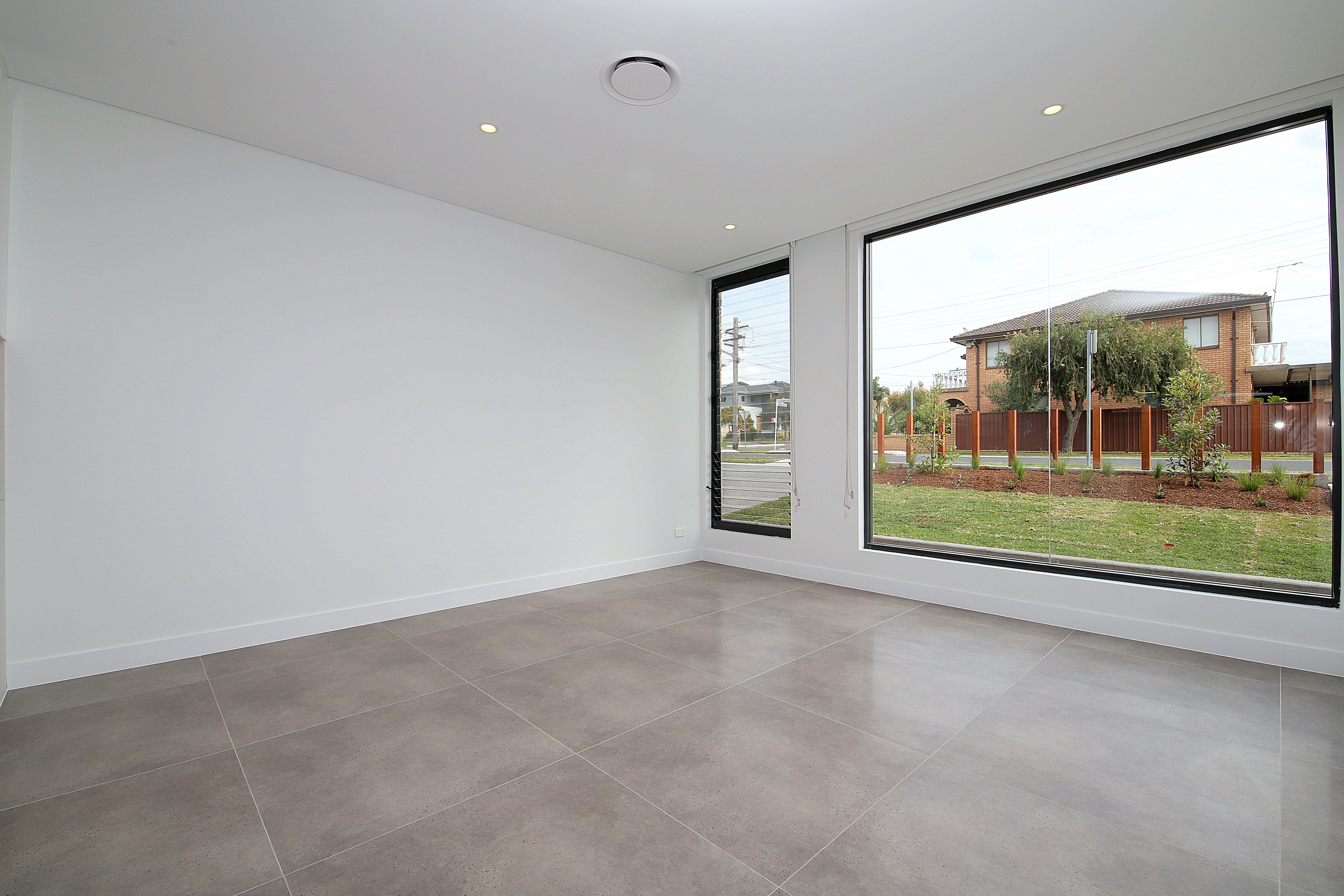 4/37 Cardigan Road, Greenacre, NSW 2190