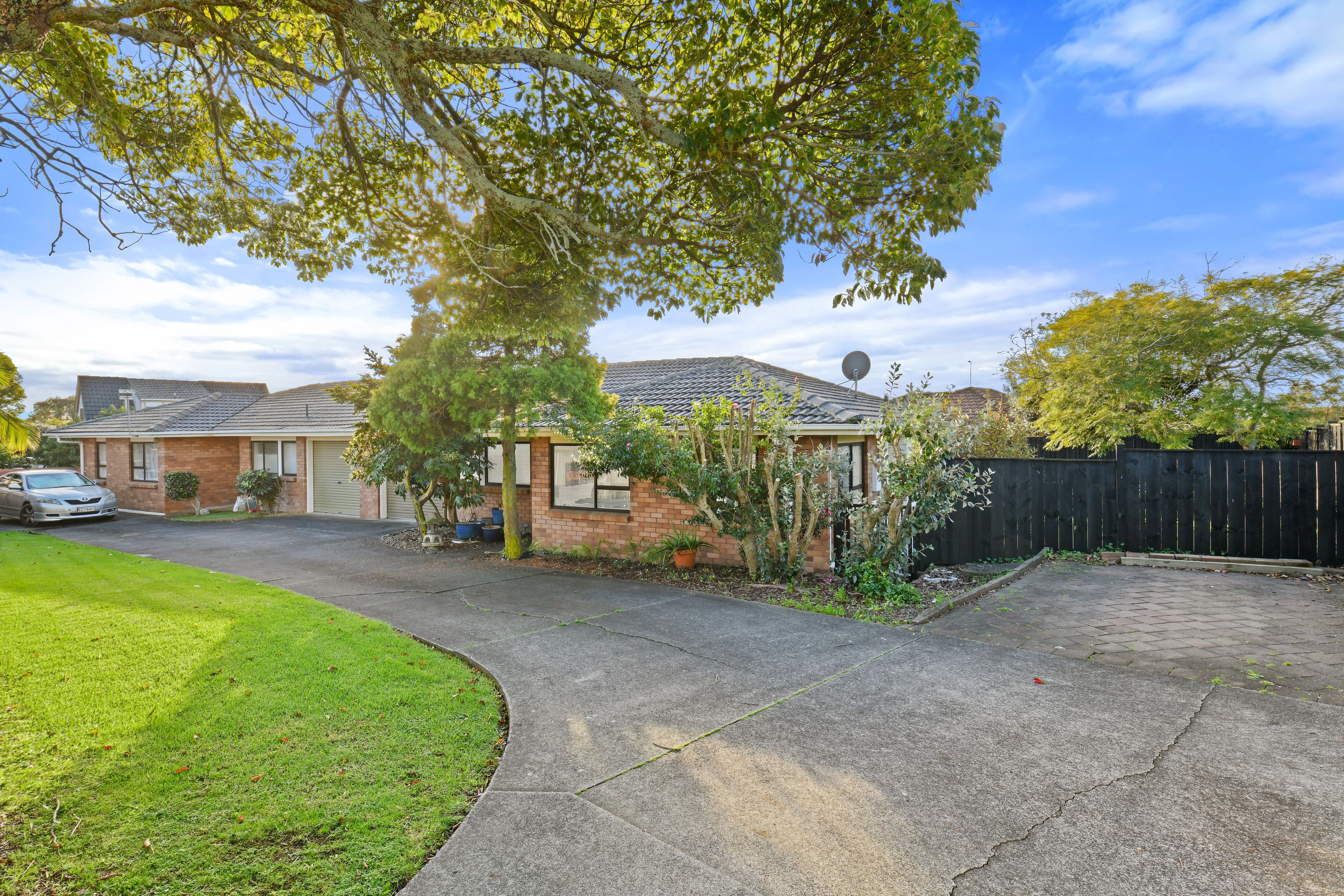 2/3 Skilling Place, Farm Cove, Manukau City