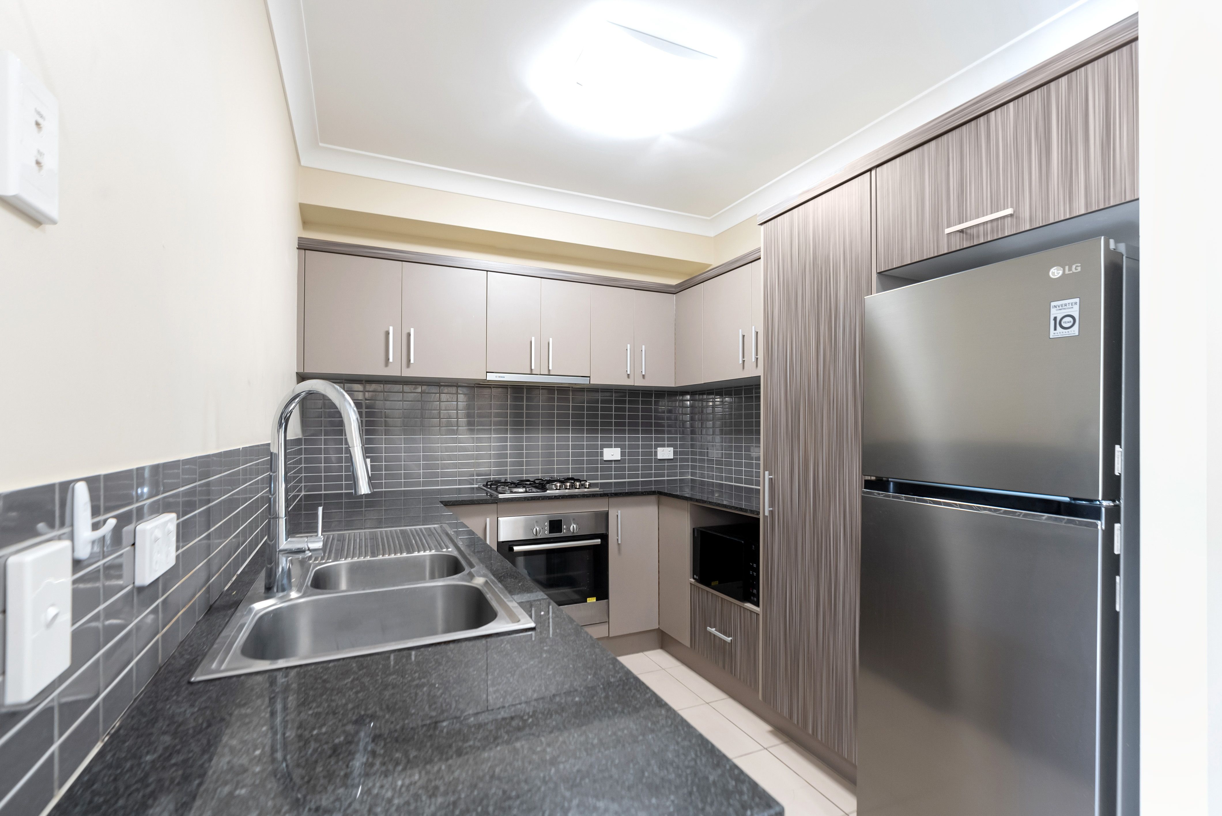 722/12-21 Gregory Street, Westcourt, QLD 4870