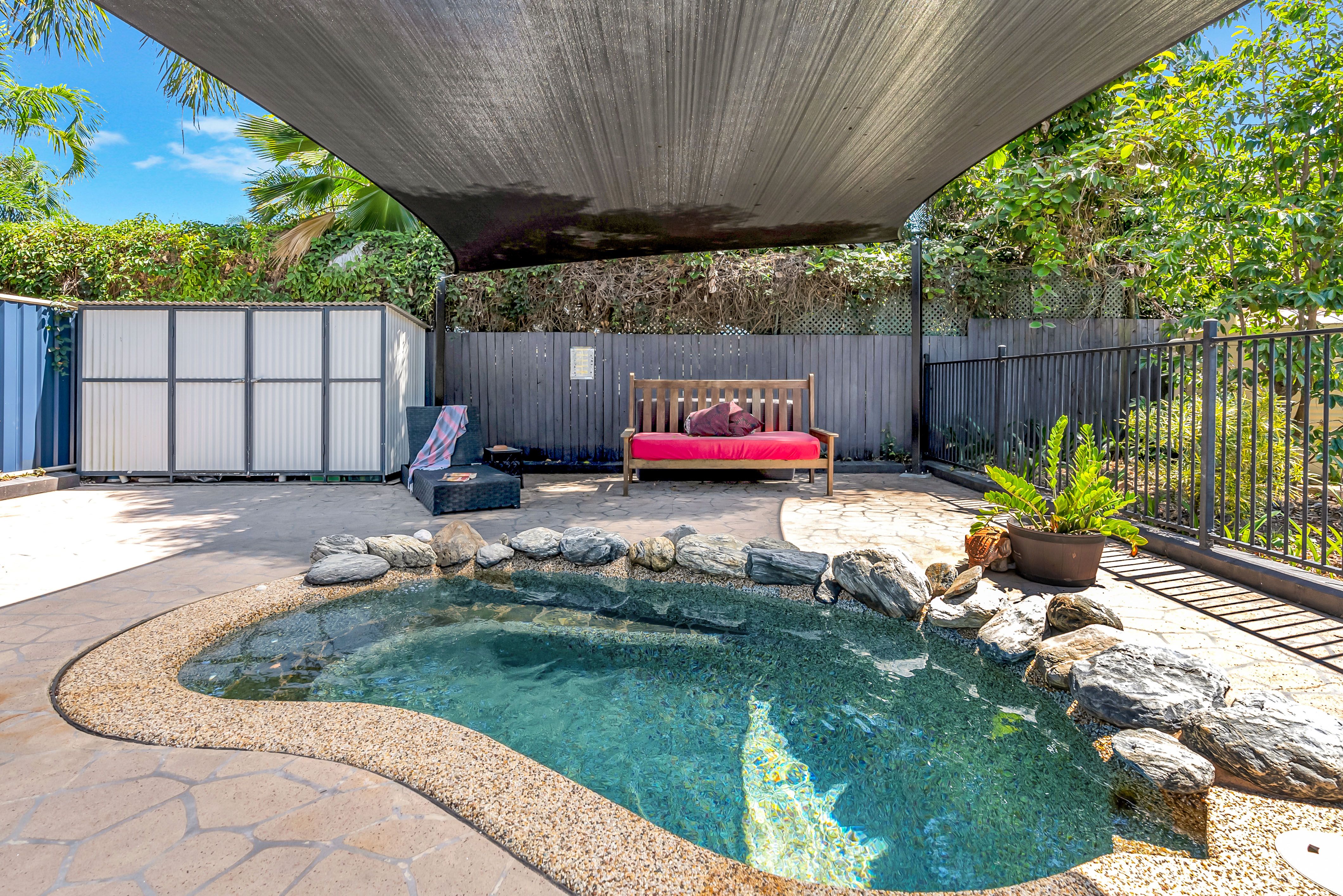 6 Magnolia Street, Holloways Beach, QLD 4878