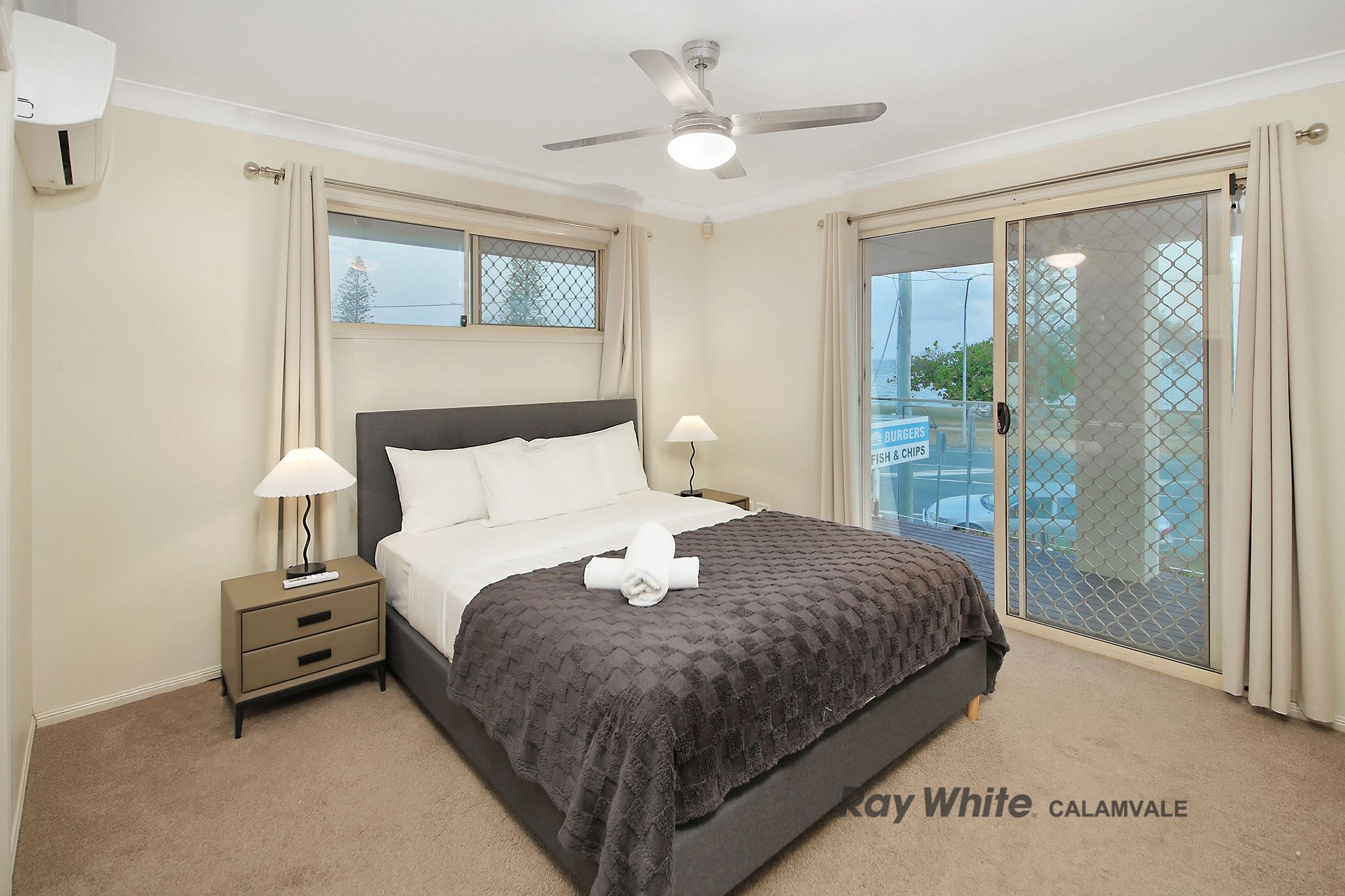 180 Hornibrook Esplanade, — photo 12 of 30