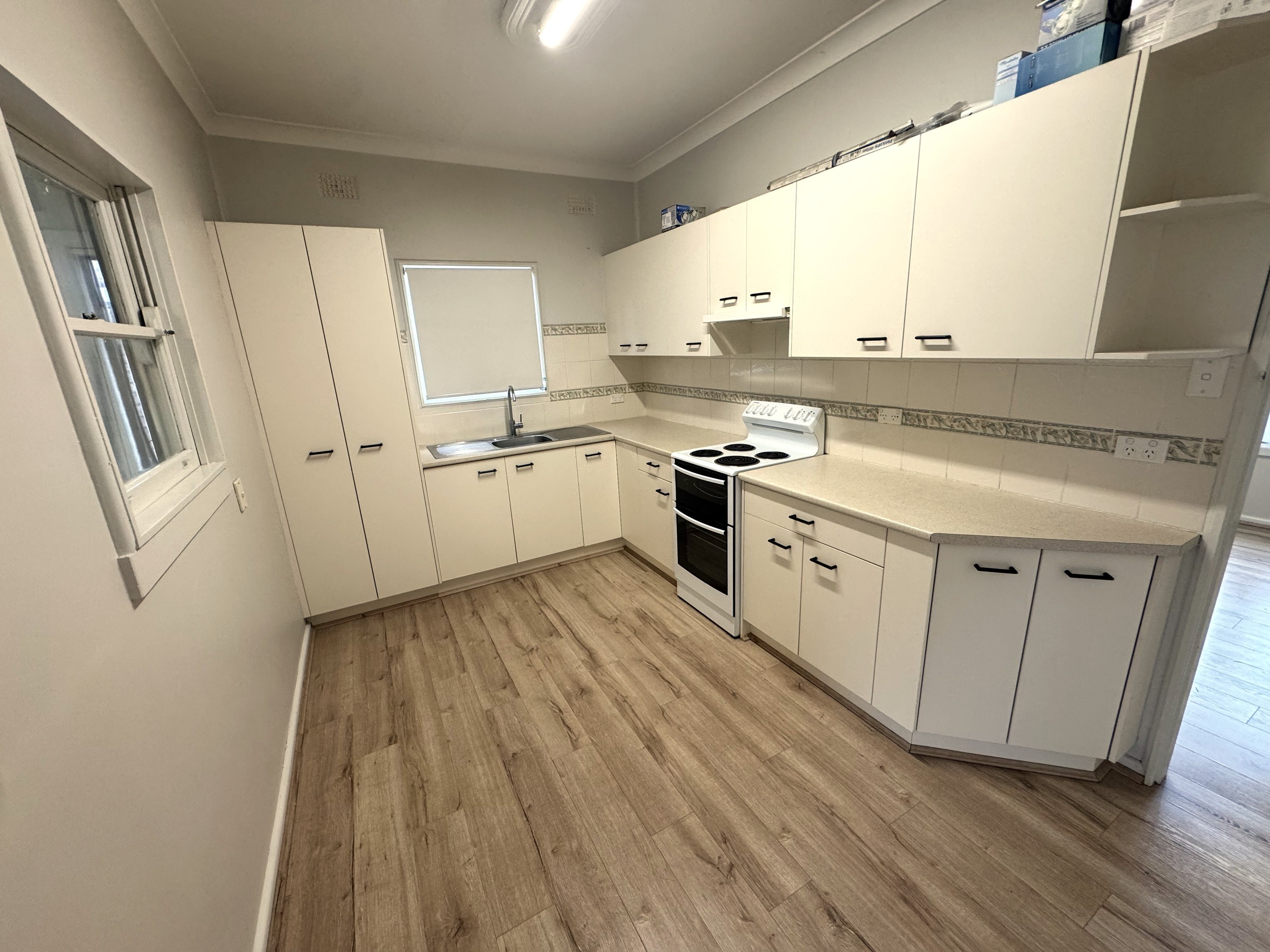 9 Bundarra Road, Campbelltown, NSW 2560