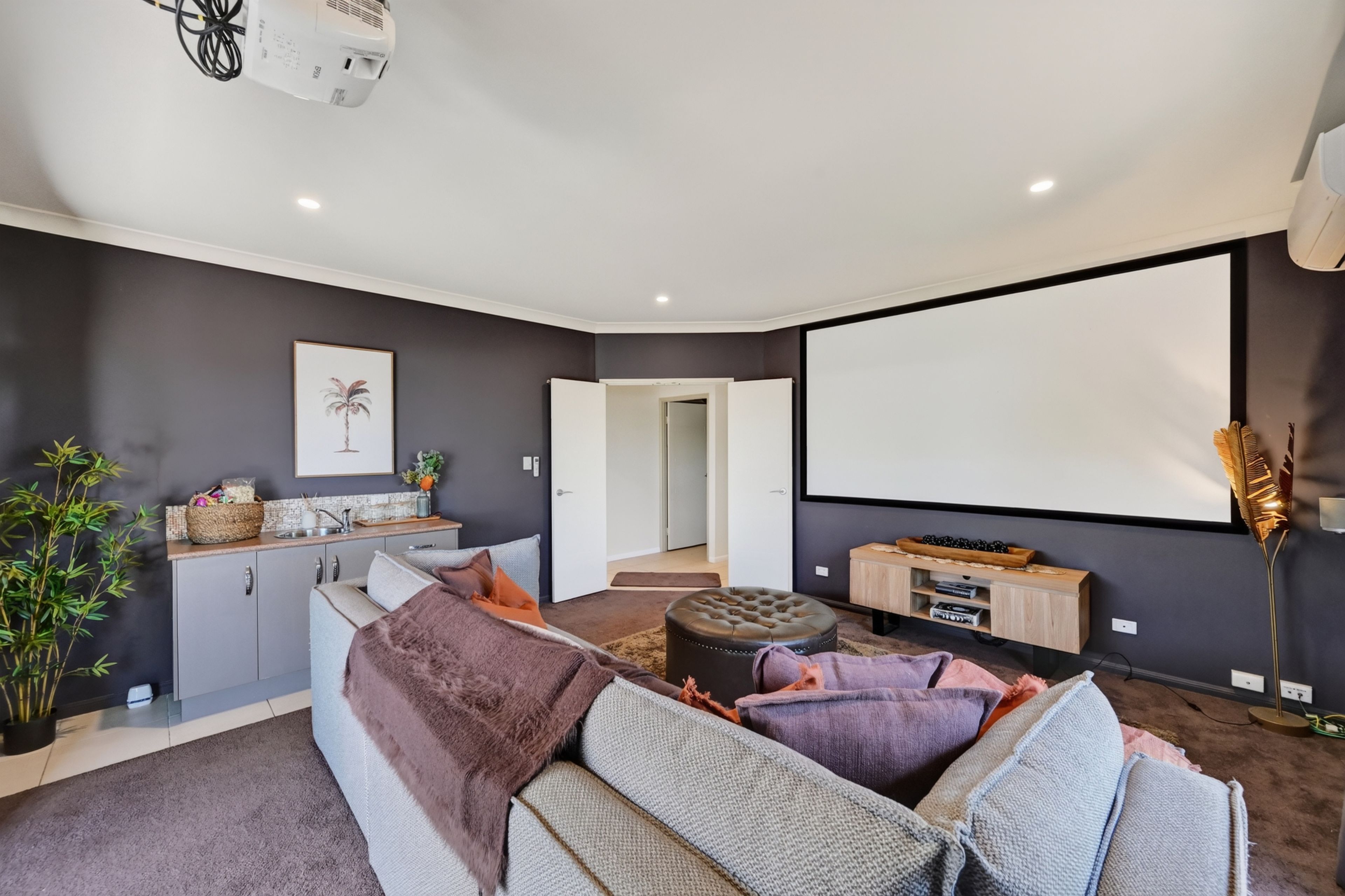 35 Goicoechea Drive — photo 16 of 28
