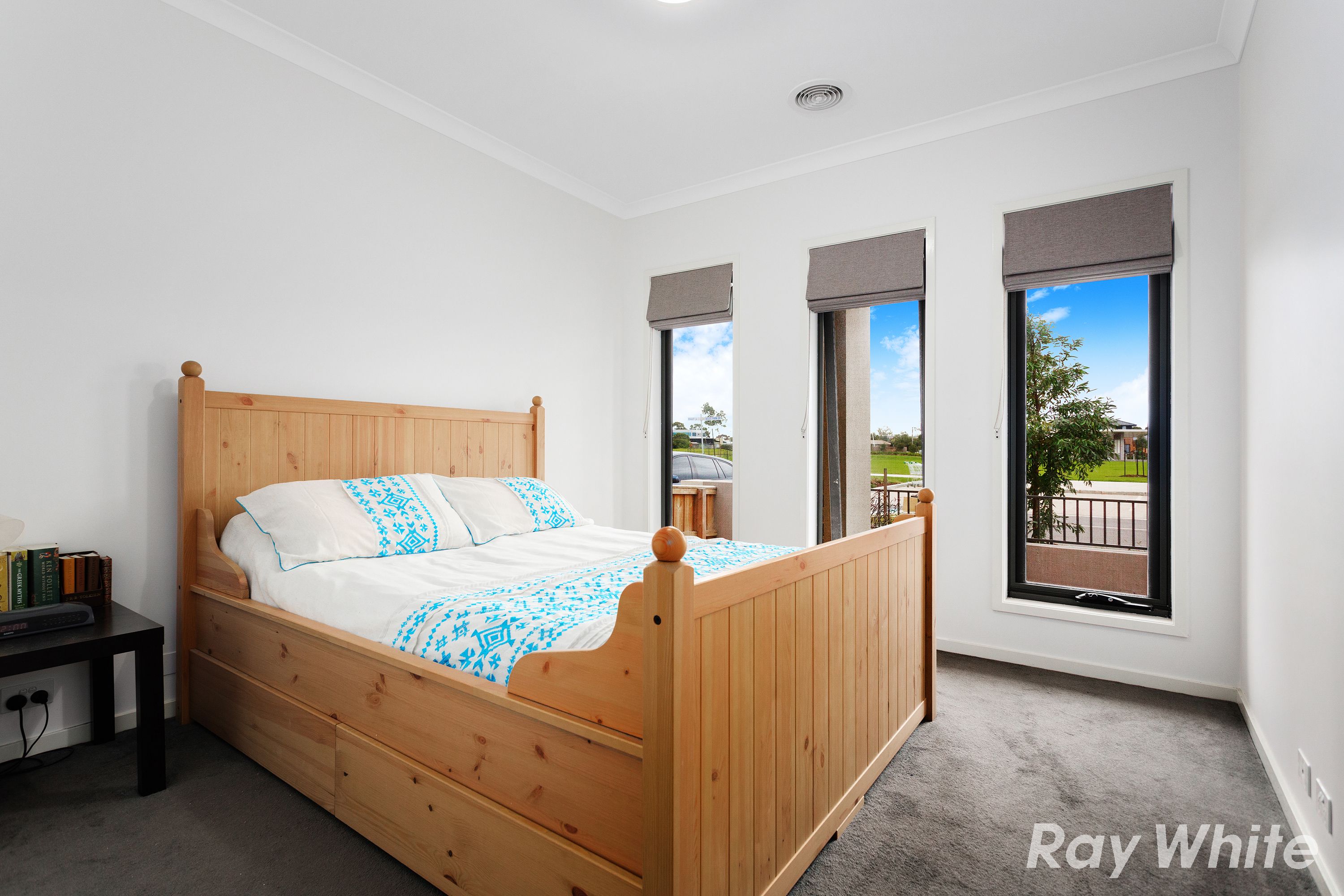 27 Ascot Park Drive, Pakenham, VIC 3810