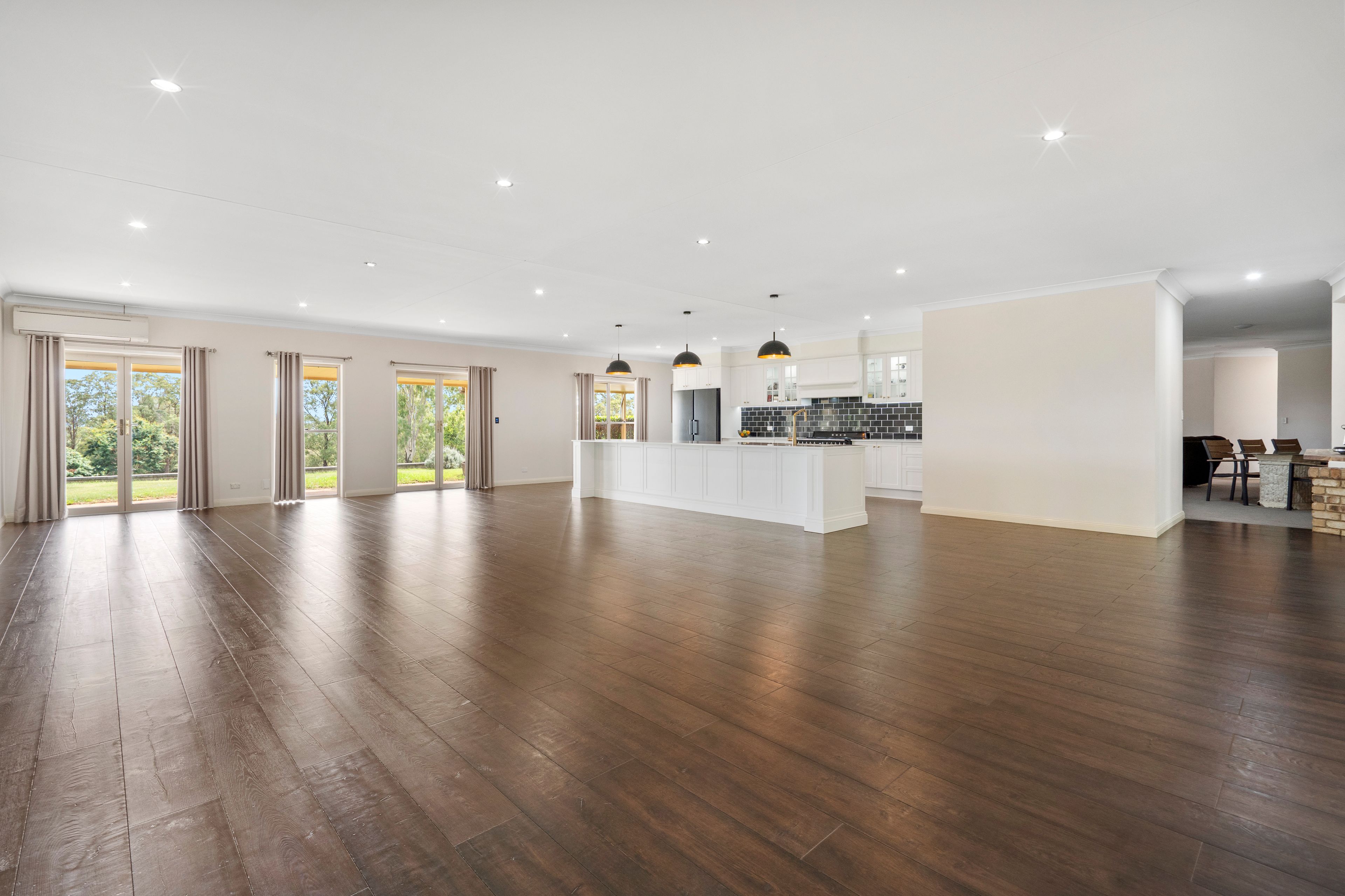 117-119 Veresdale Scrub Road (Main Residence) — photo 5 of 10