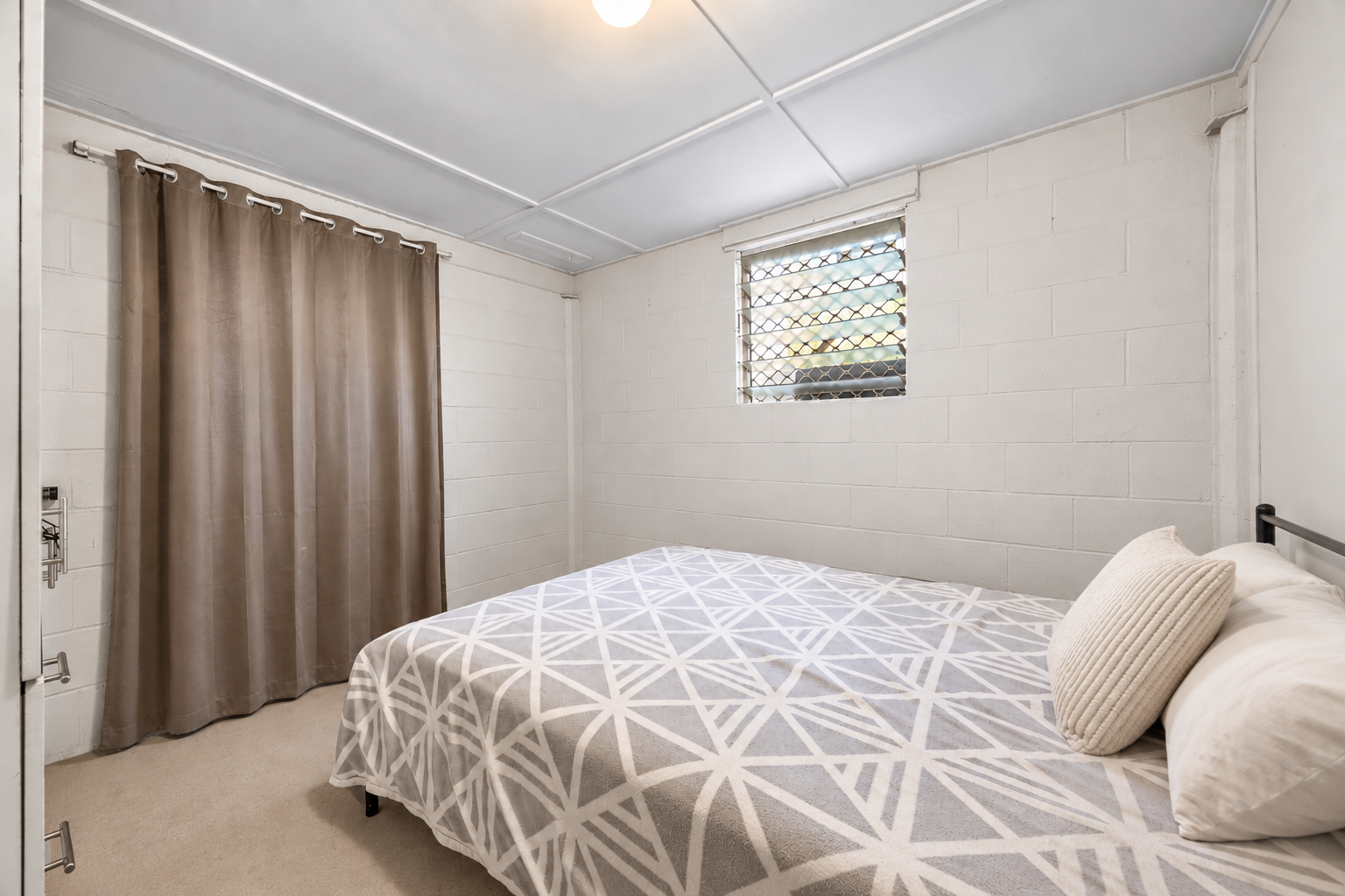 42 Aerodrome Road — photo 13 of 24
