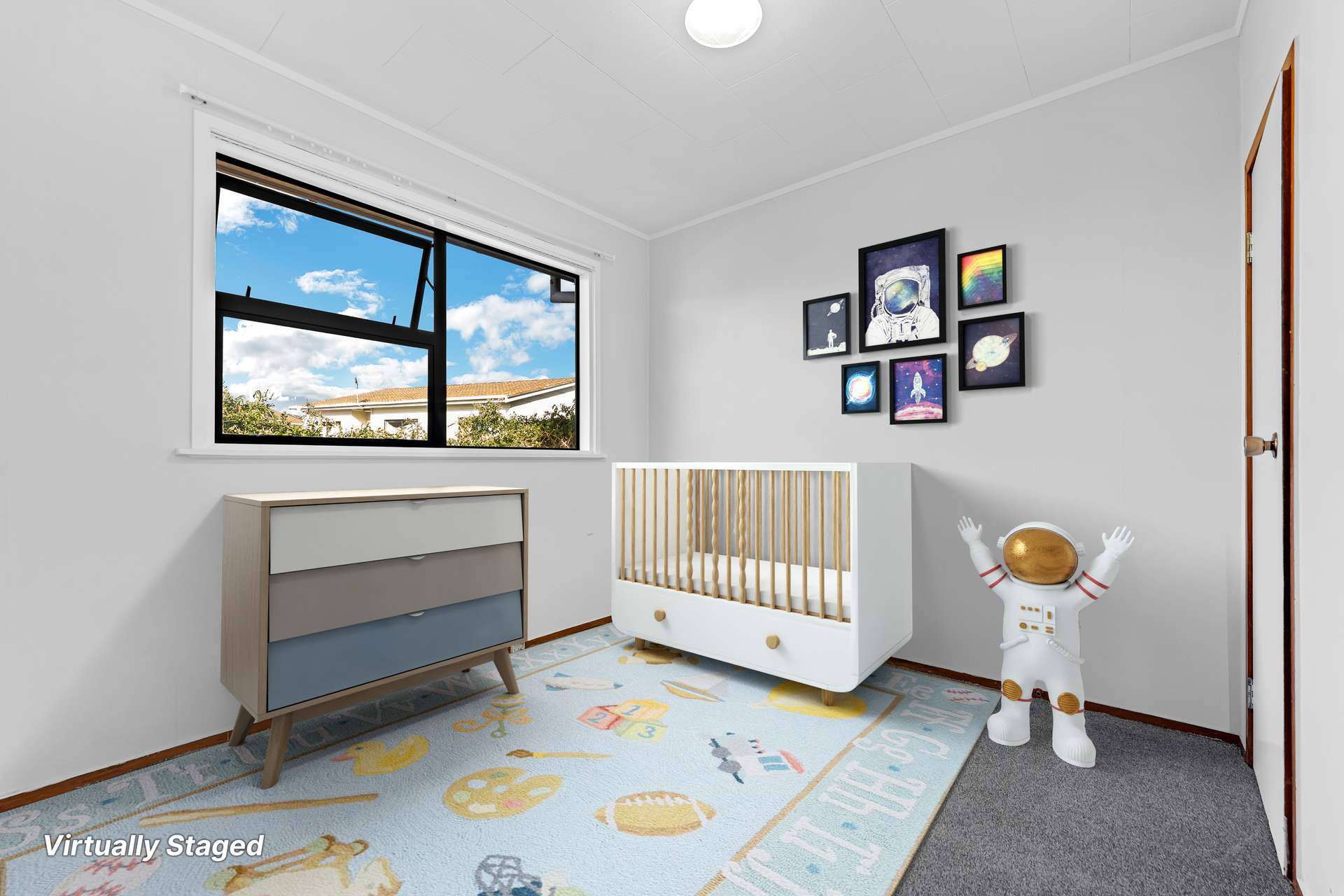 16 Ulay Place photo 9