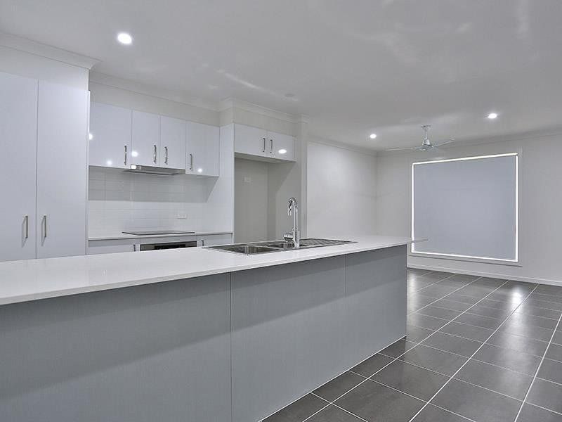 14 Bora Place, Ningi, QLD 4511