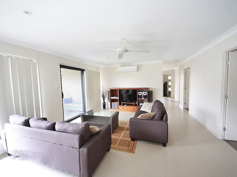 52 Duporth Crescent, Dakabin, QLD 4503