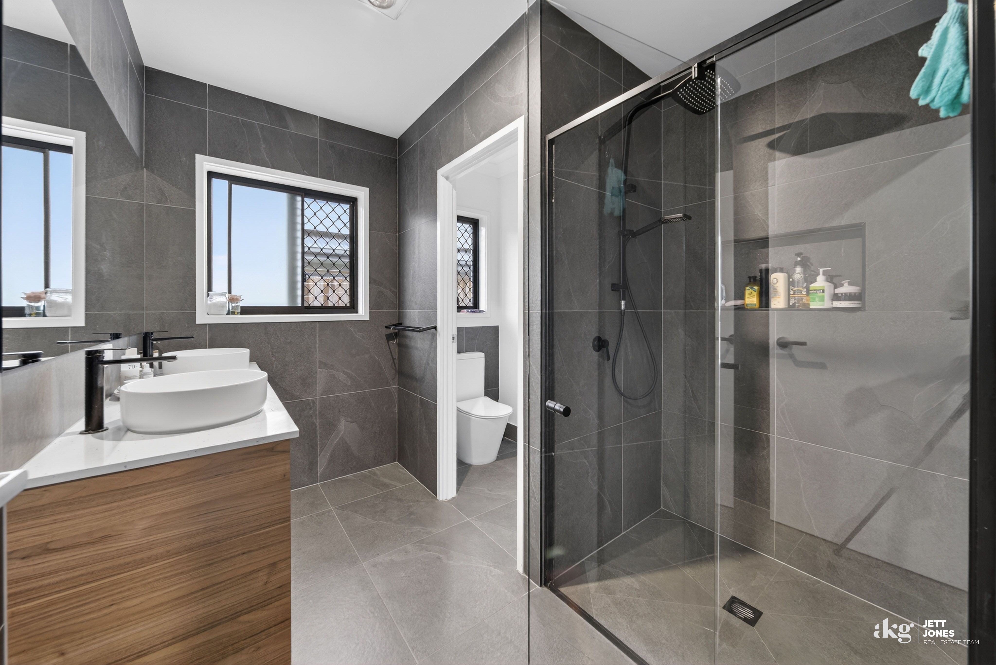 22 Delaway Street — photo 11 of 20