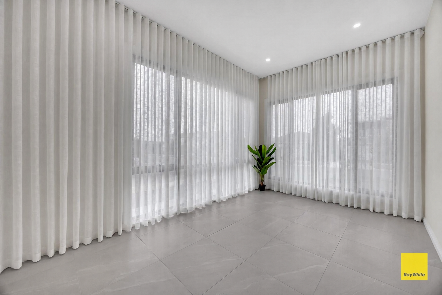10 Maton Street — photo 3 of 30