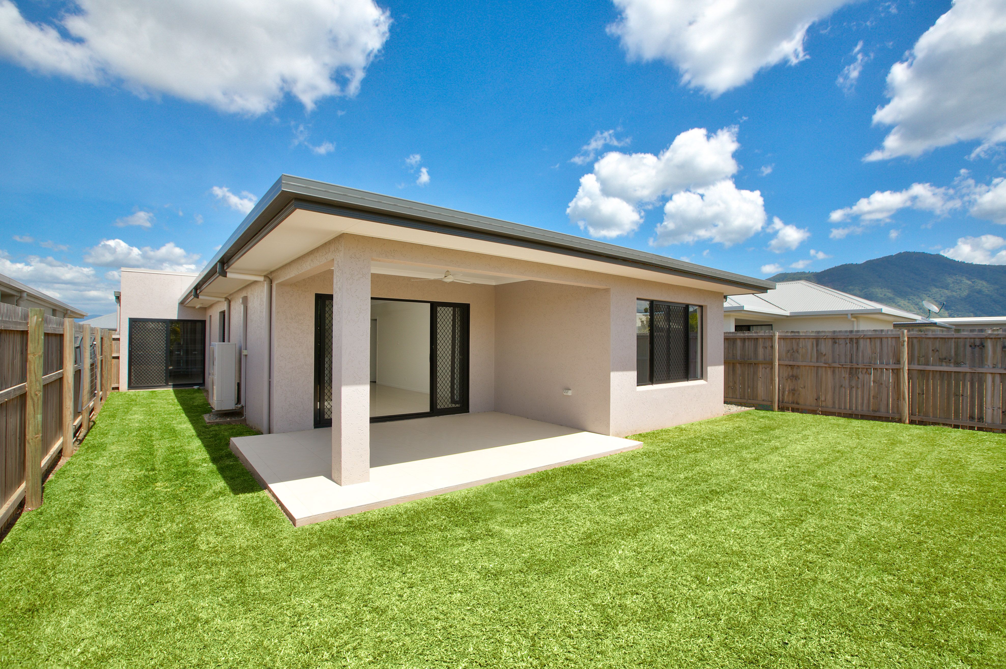 25 Castleton Entrance, Smithfield, QLD 4878