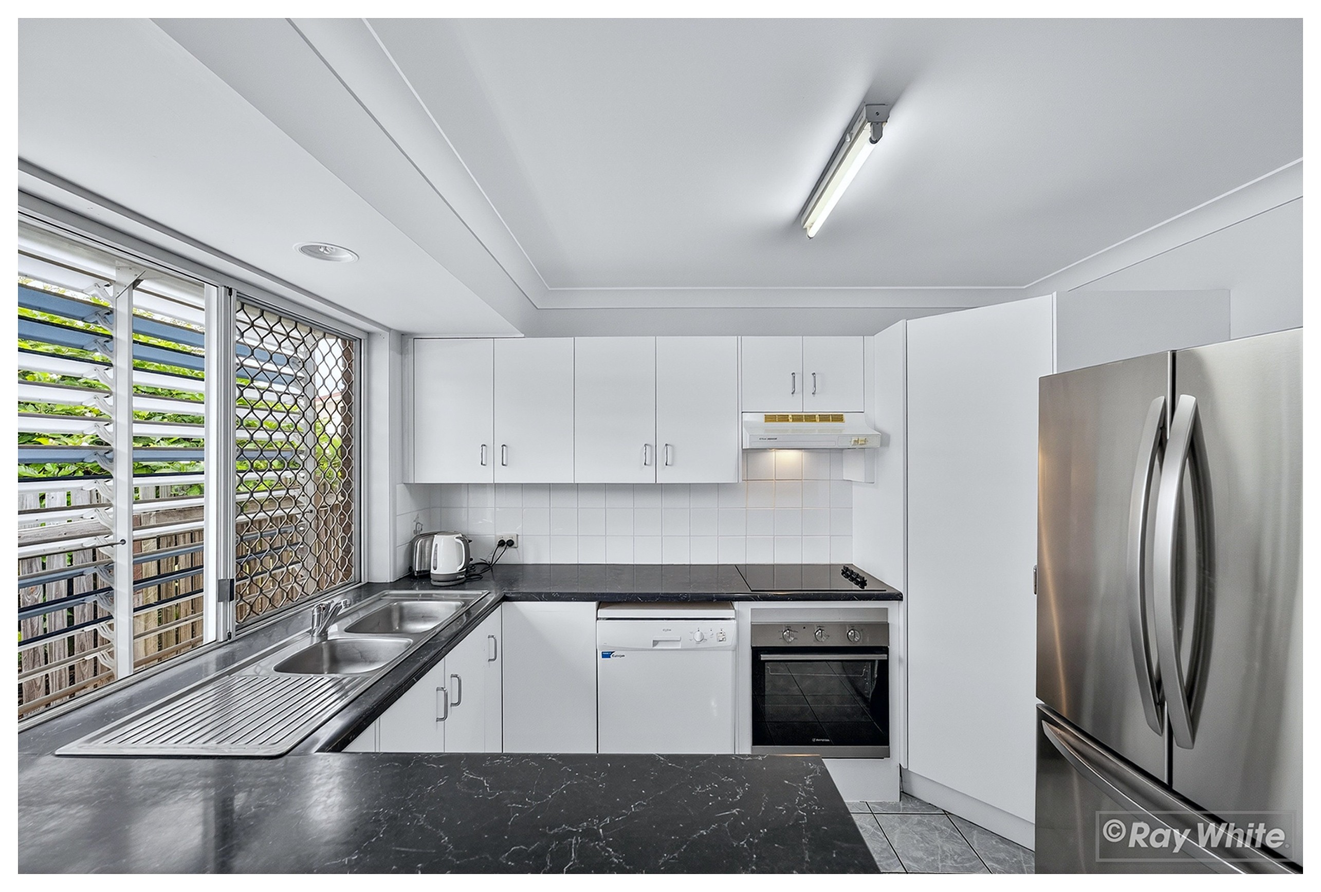 18 Ottaway Street, Norman Gardens, QLD 4701