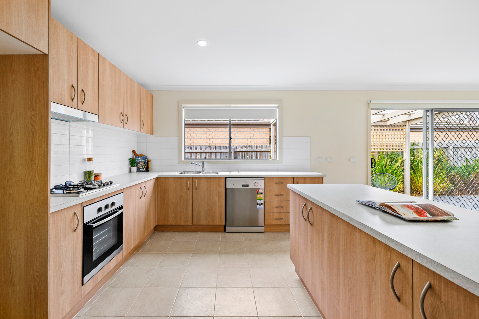 31 Mermaid Crescent, Wyndham Vale, VIC 3024