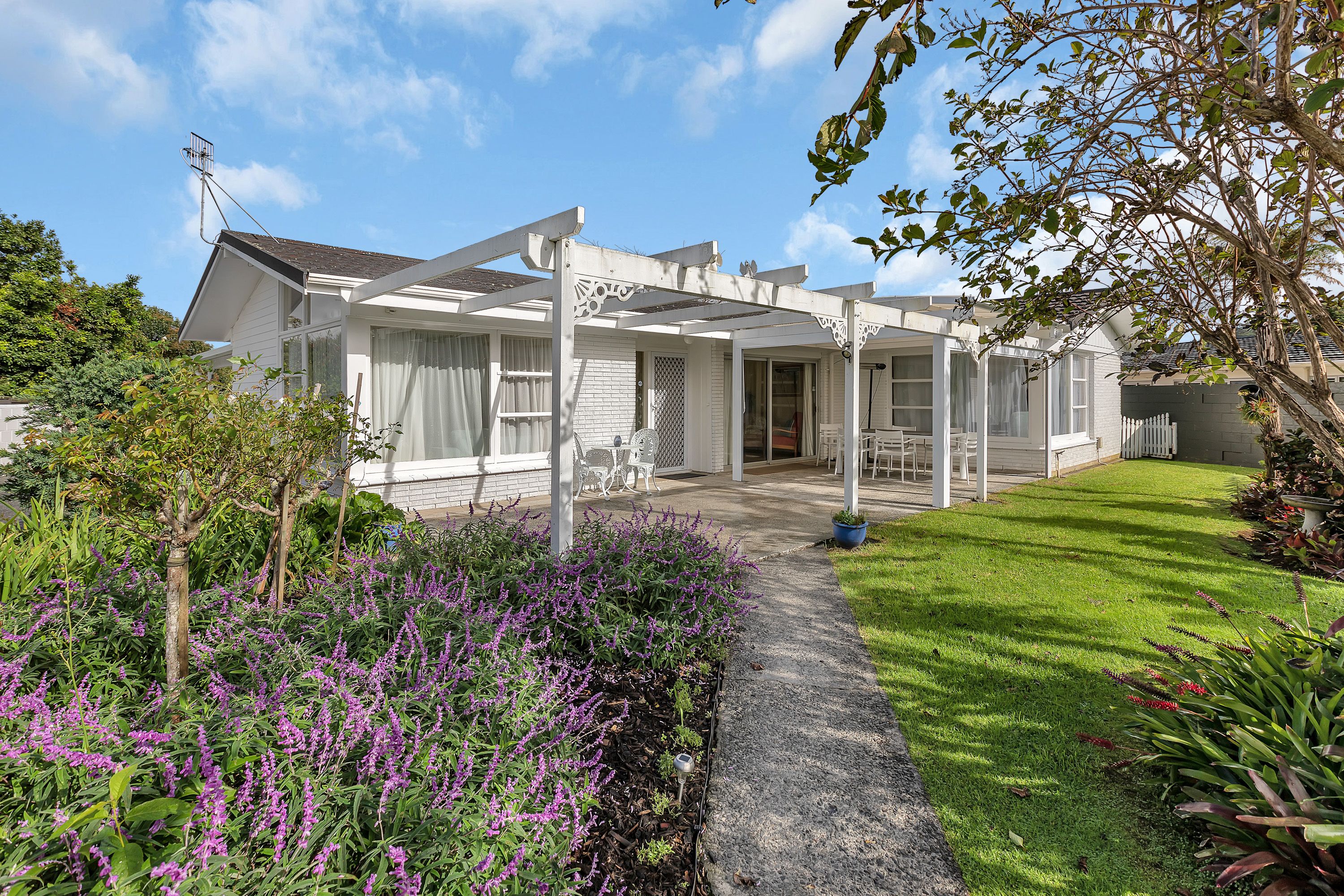 20 Carlton Crescent, Kamo, Whangarei District 0112 Sold House Ray