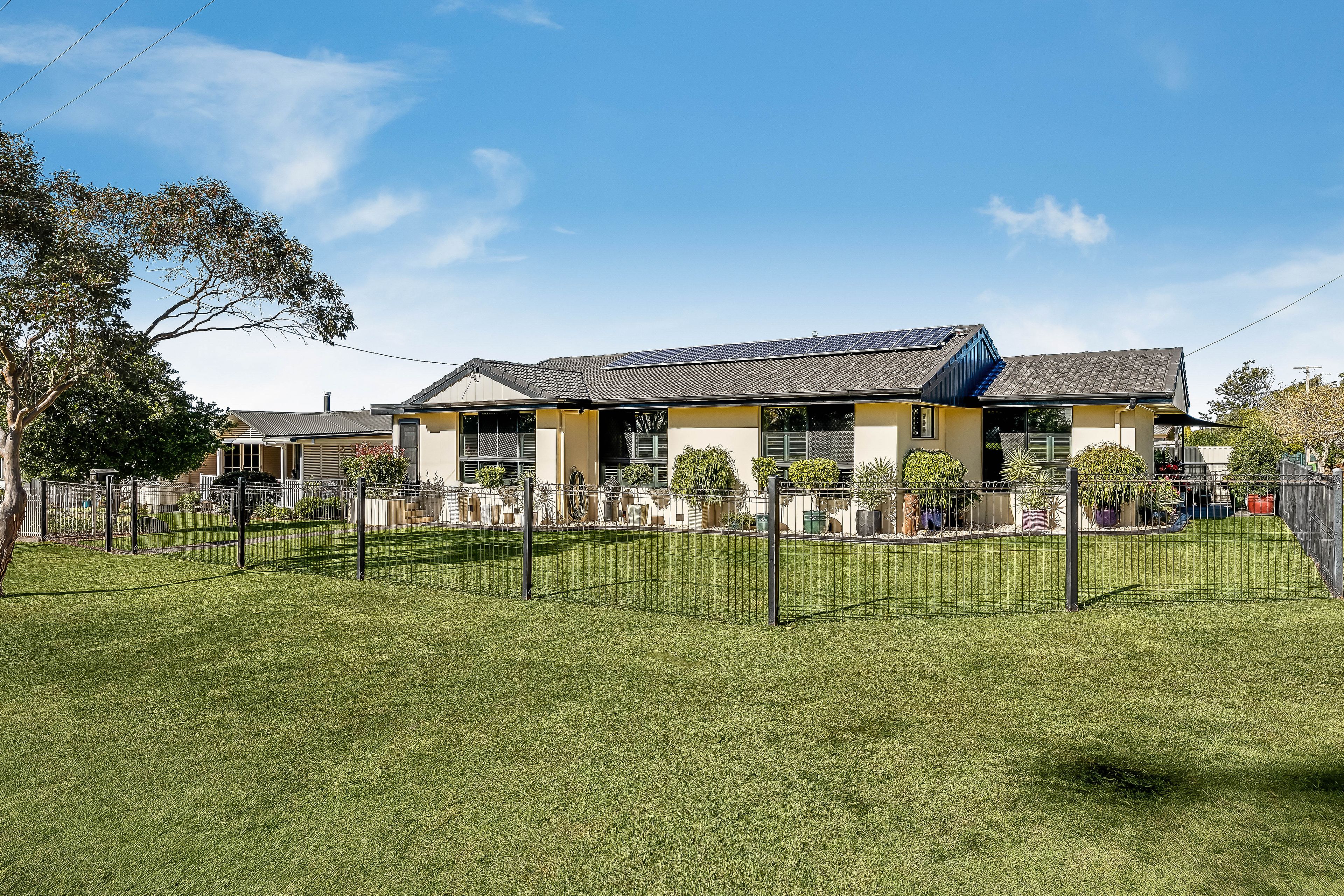 10 Allison Street, Harristown, QLD 4350
