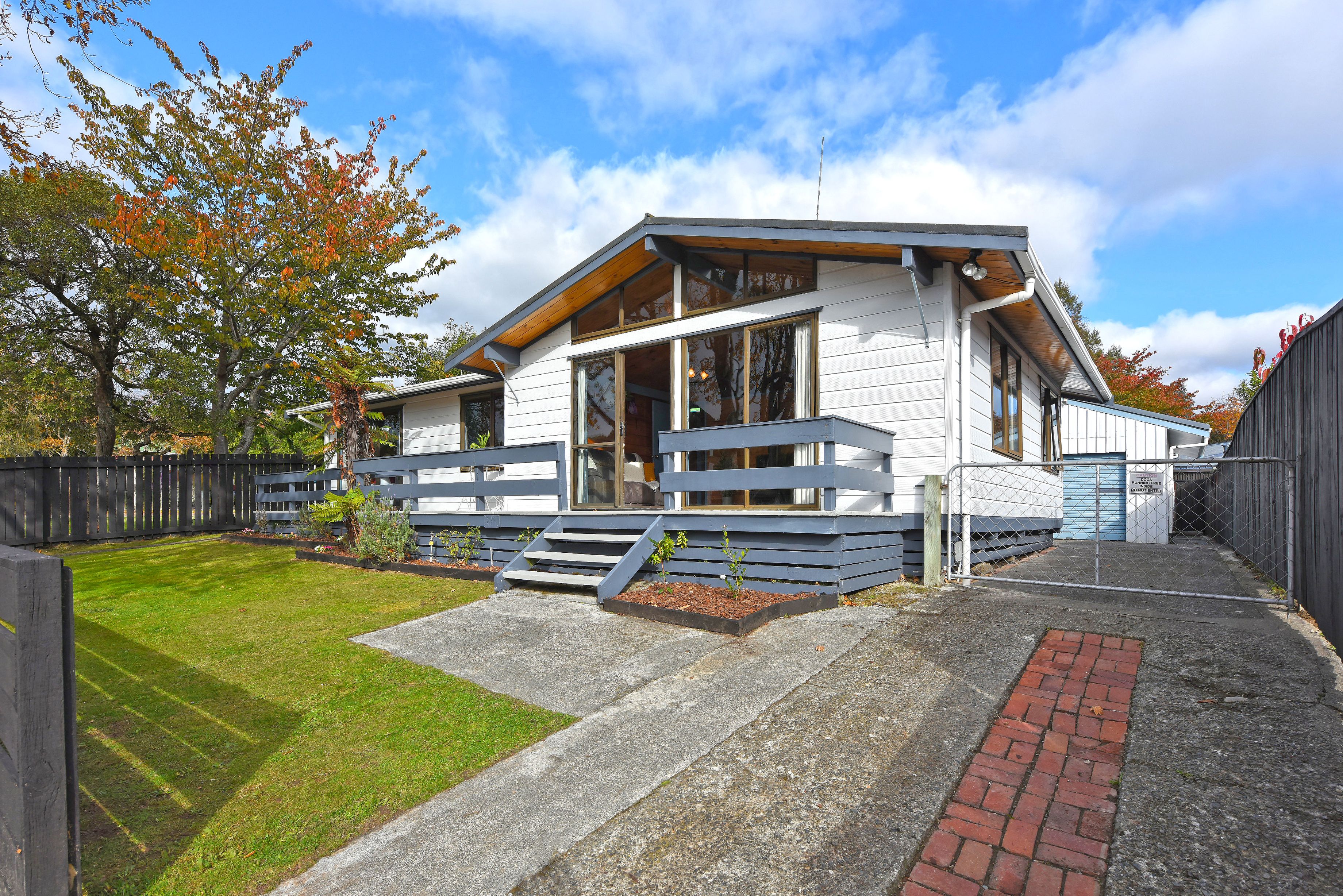 10 Gemstone Drive, Birchville, Upper Hutt City