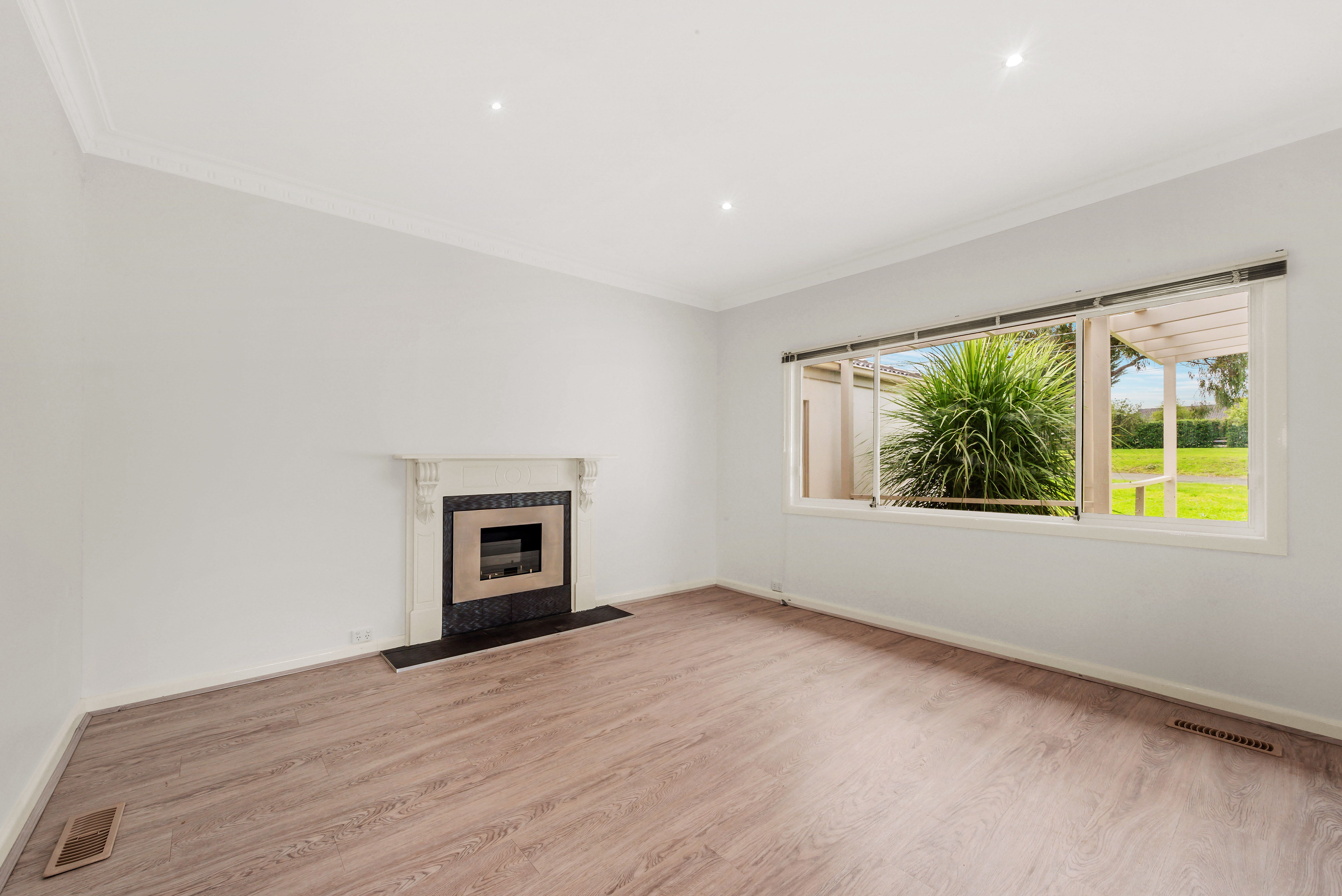 1/120 Glenfern Road, Ferntree Gully, VIC 3156