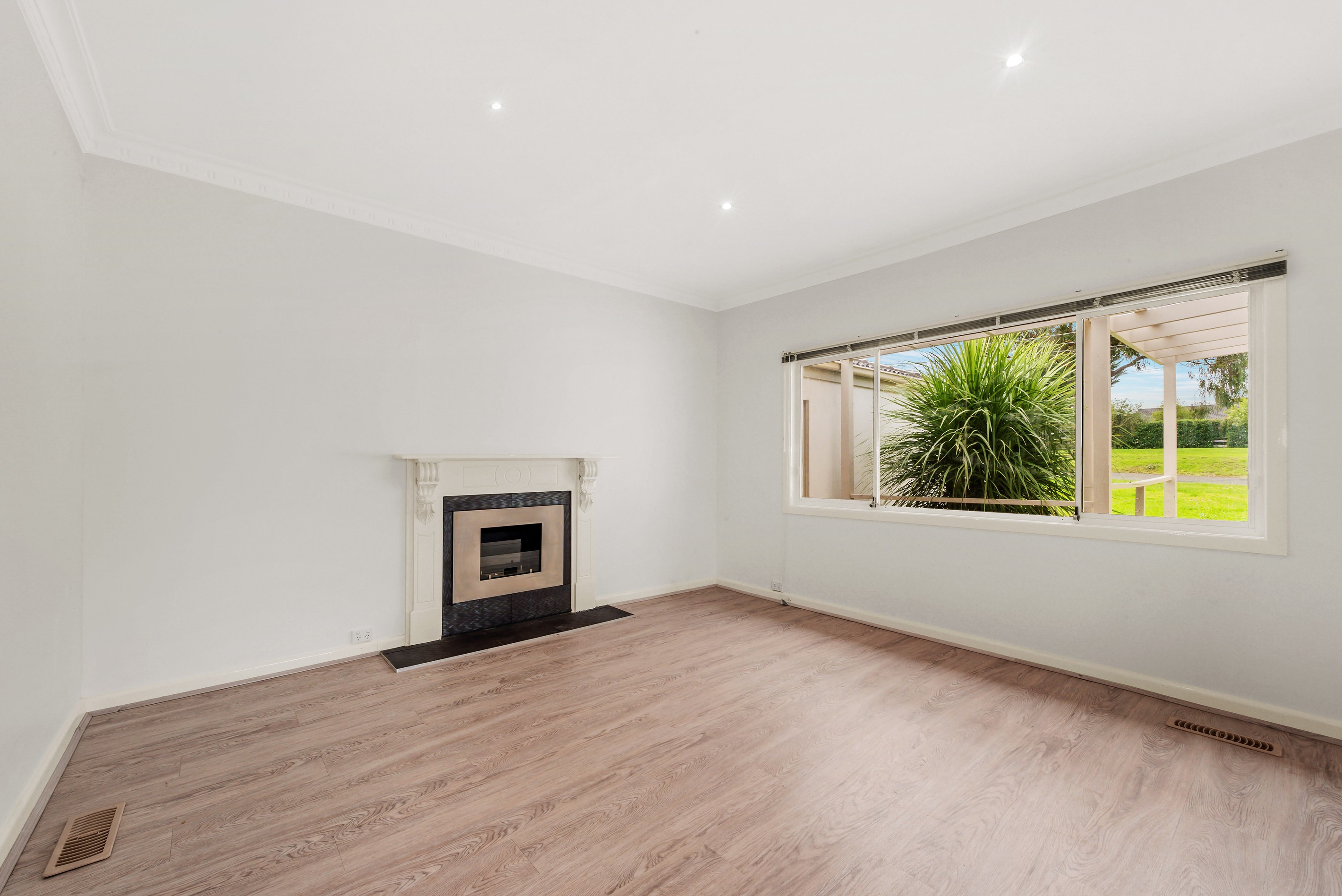 1/120 Glenfern Road, Ferntree Gully, VIC 3156