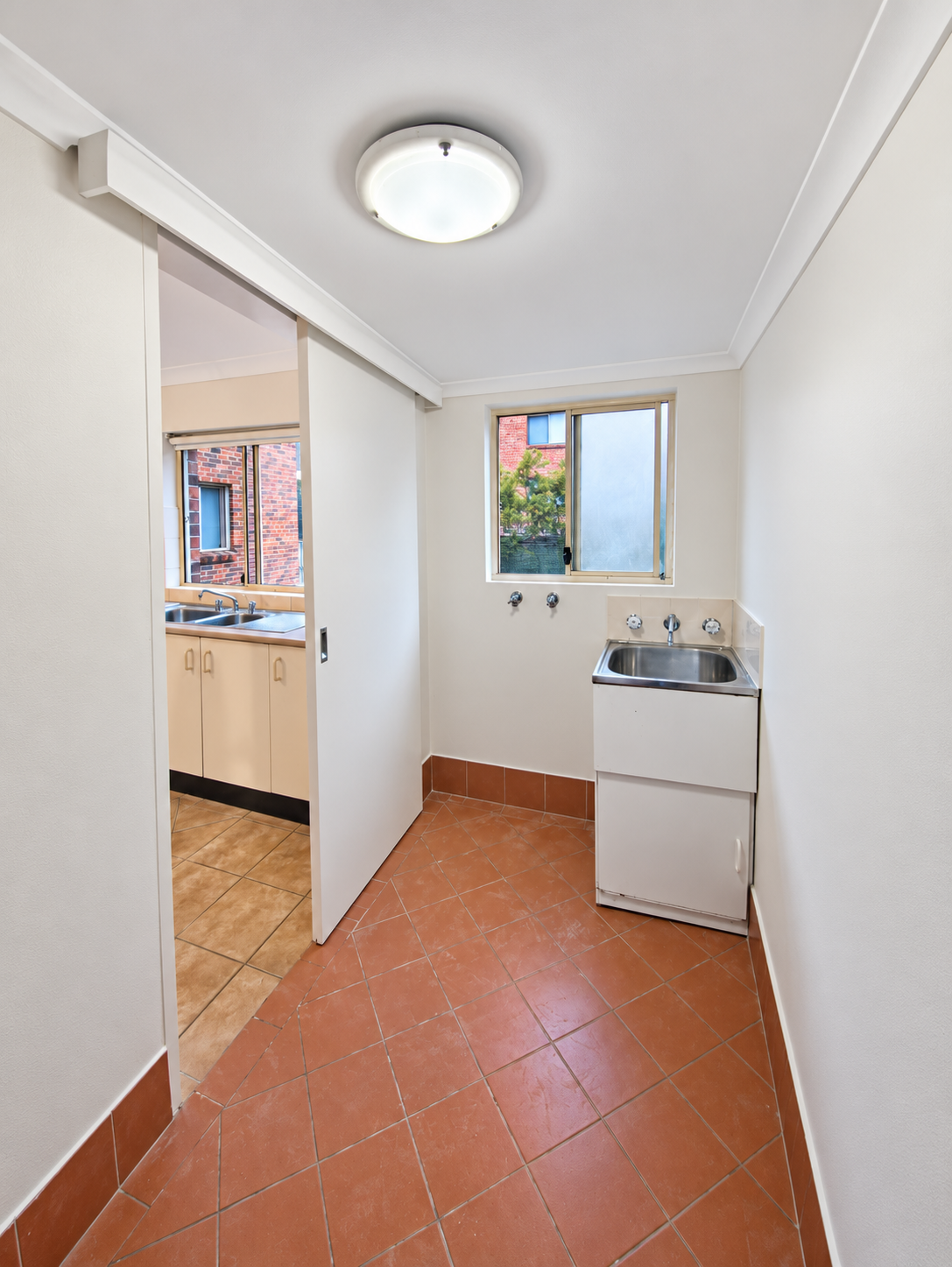 16/142 Meredith Street — photo 5 of 7