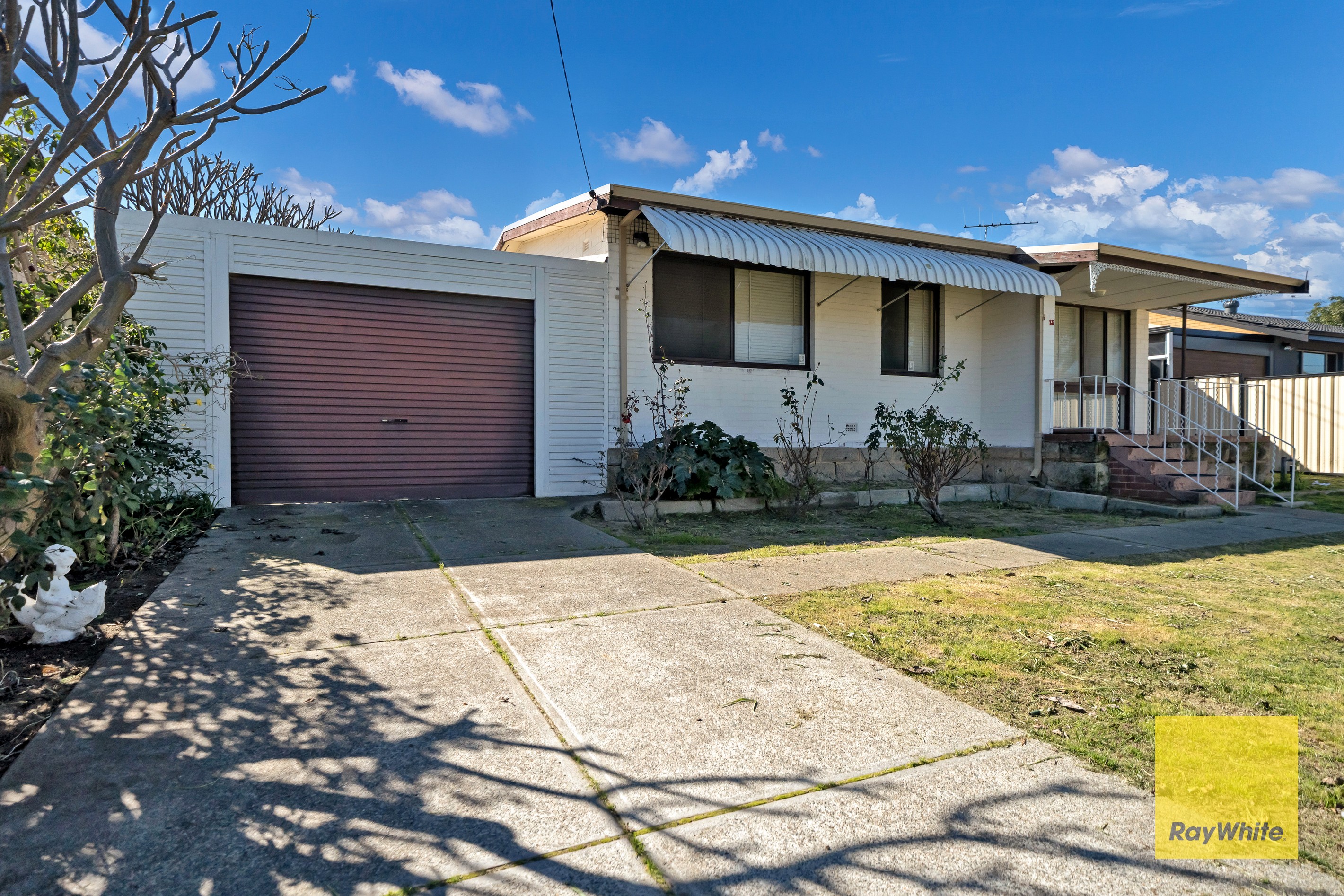 13 Amberton Avenue, Girrawheen, WA 6064
