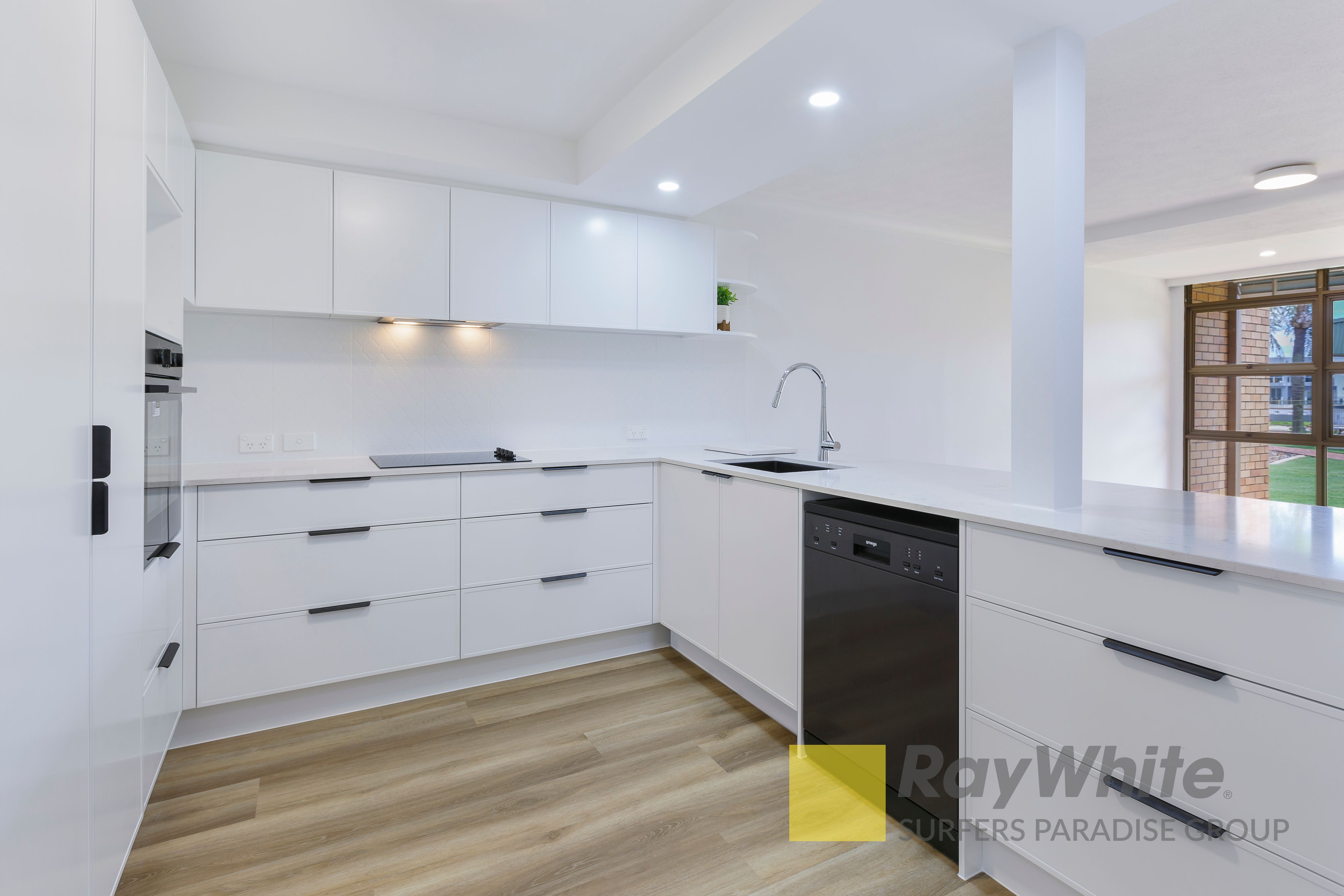 11/33-39 Hooker Boulevard, Broadbeach, QLD 4218