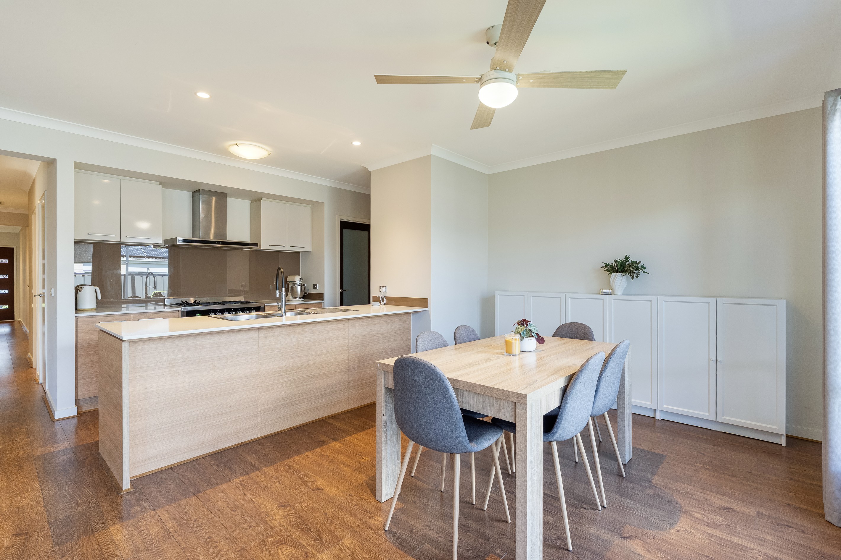 14 Loudon Circuit, Craigieburn, VIC 3064