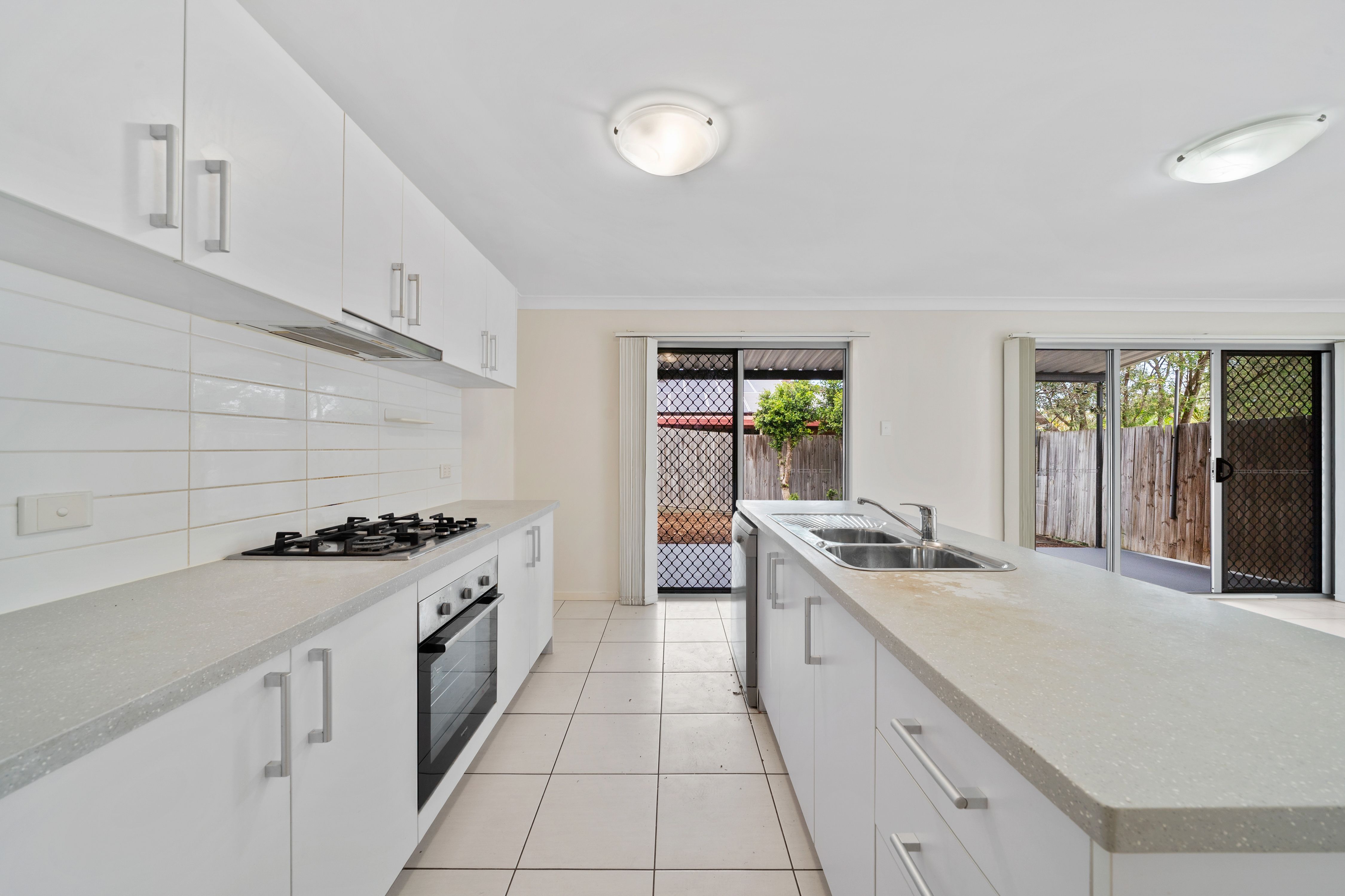 15/28 Menser Street — photo 4 of 21