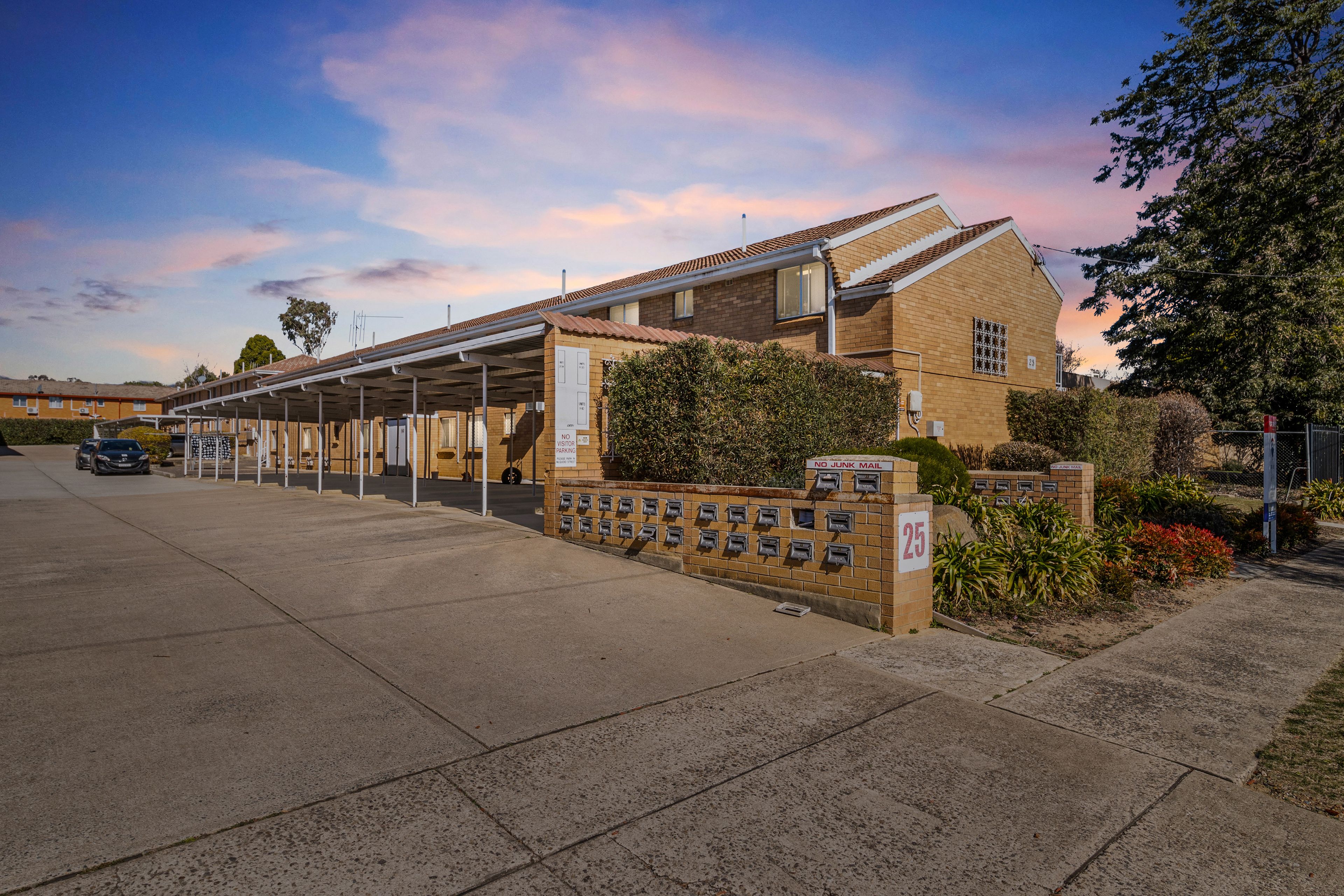 8/25 Macquoid Street, Queanbeyan East, NSW 2620