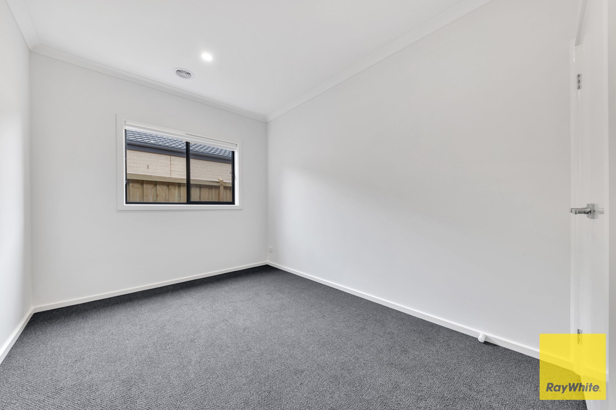 3 Camelon Avenue — photo 12 of 14