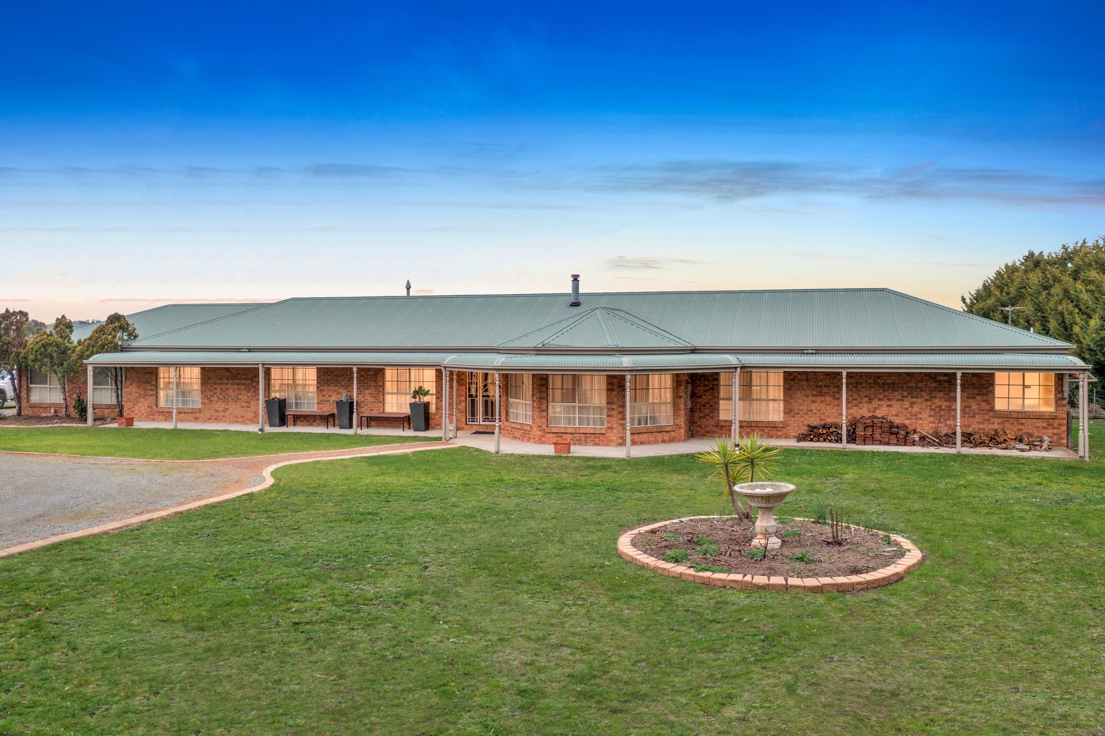 7 Peregrine Road, Oaklands Junction, VIC 3063
