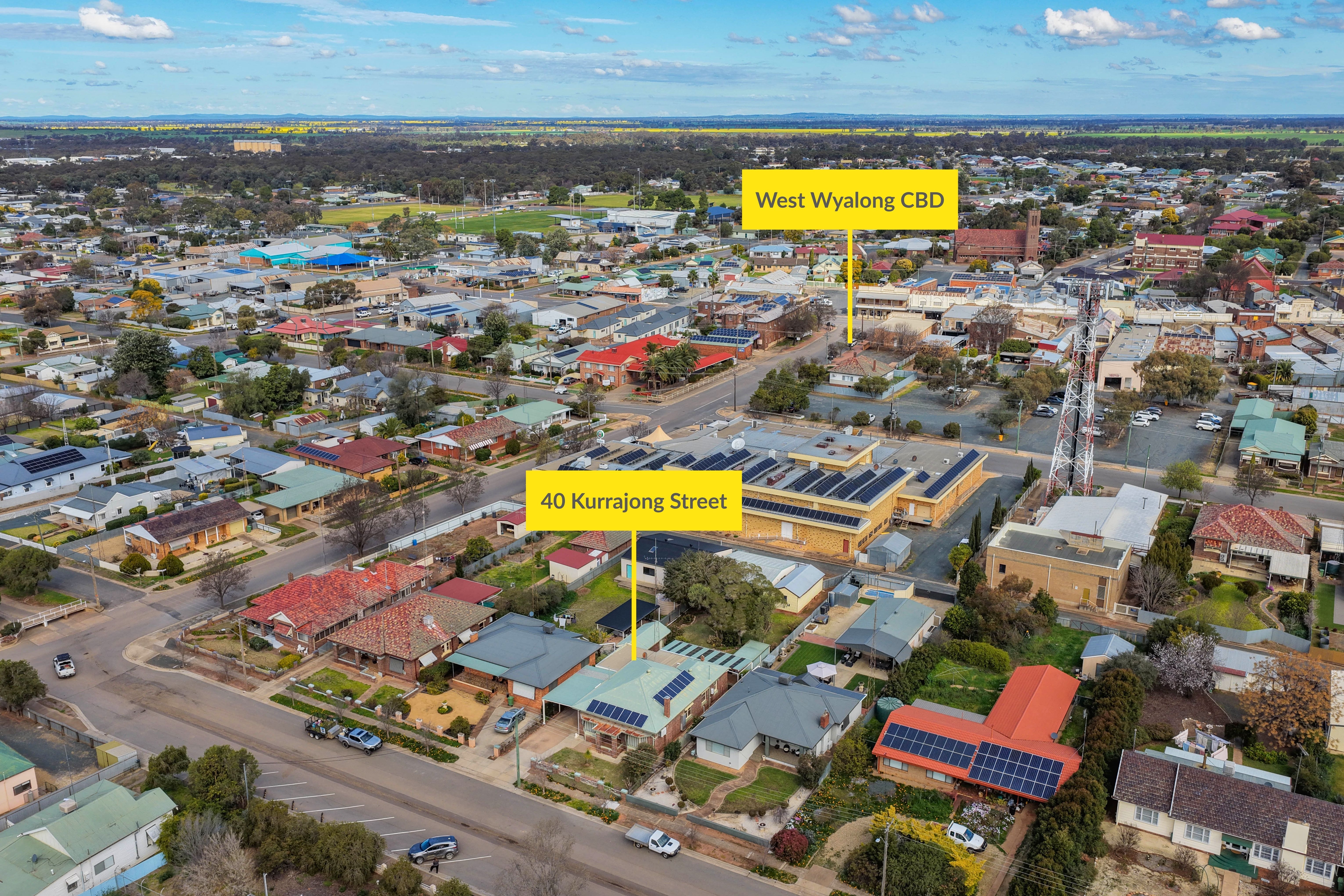 40 Kurrajong Street — photo from Ray White Parkes