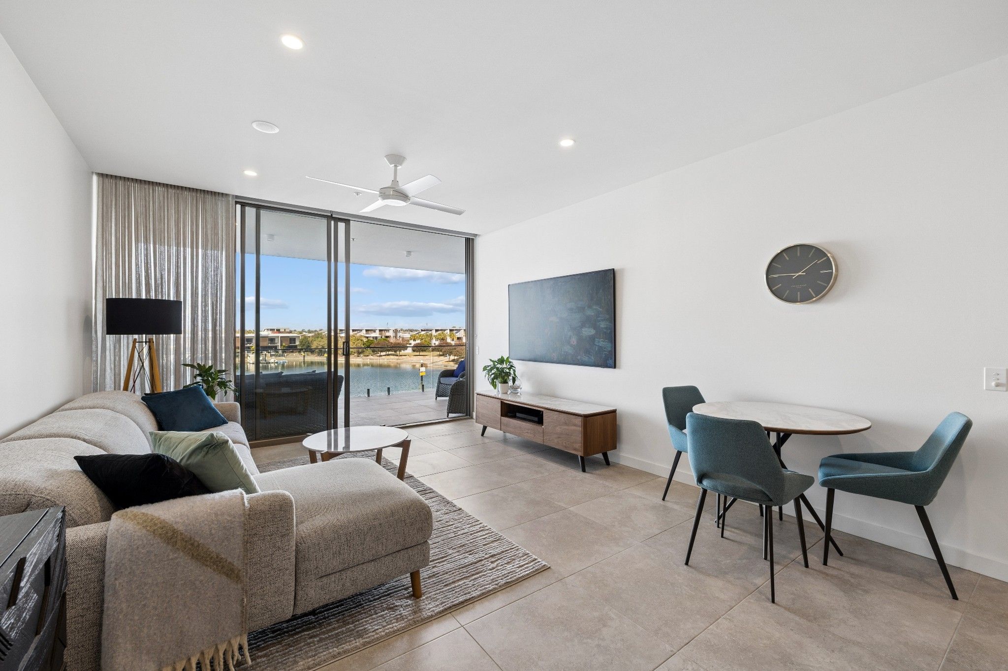 307/11 Aqua Street — photo 7 of 30