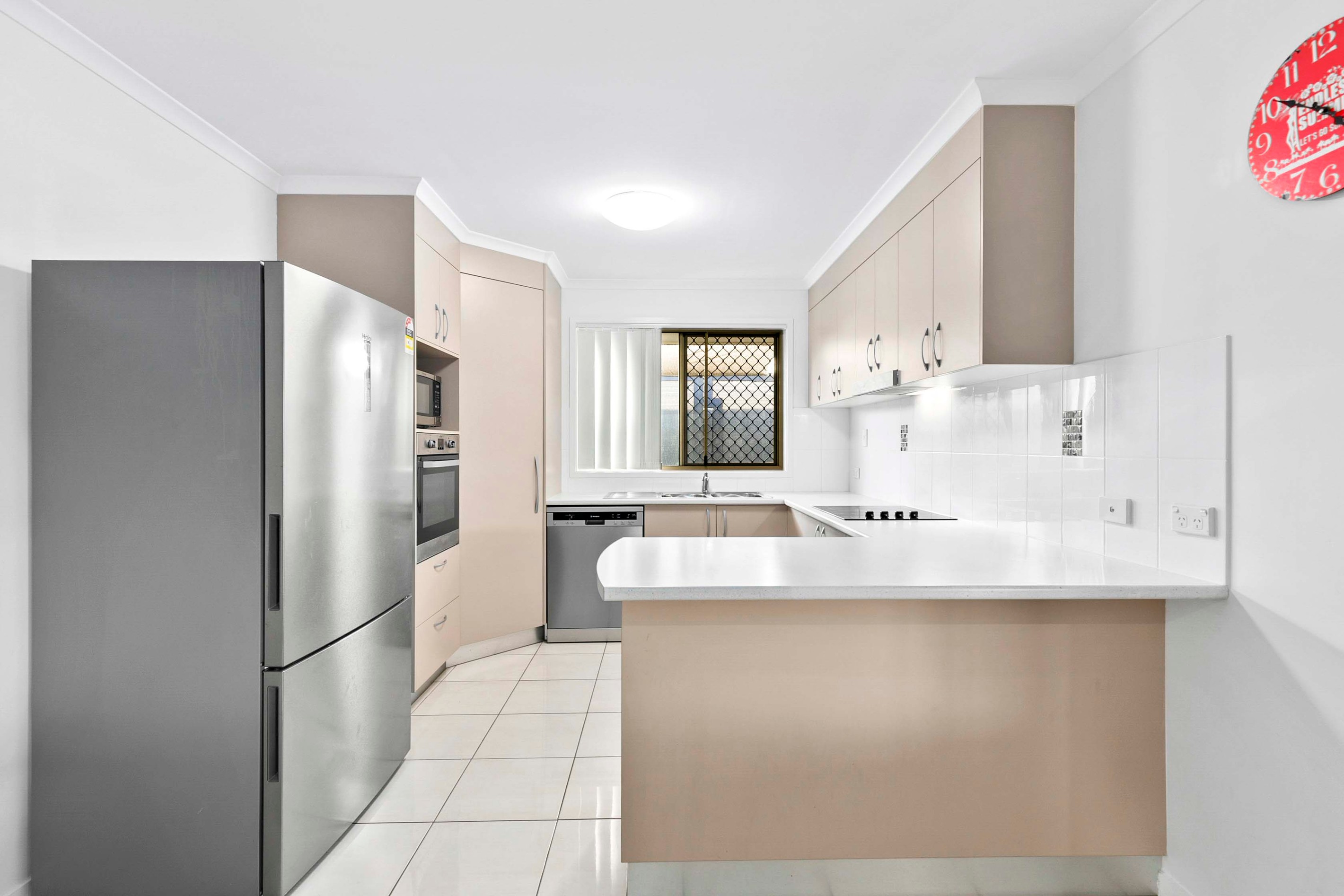 11 Shearwater Street, Kawungan, QLD 4655