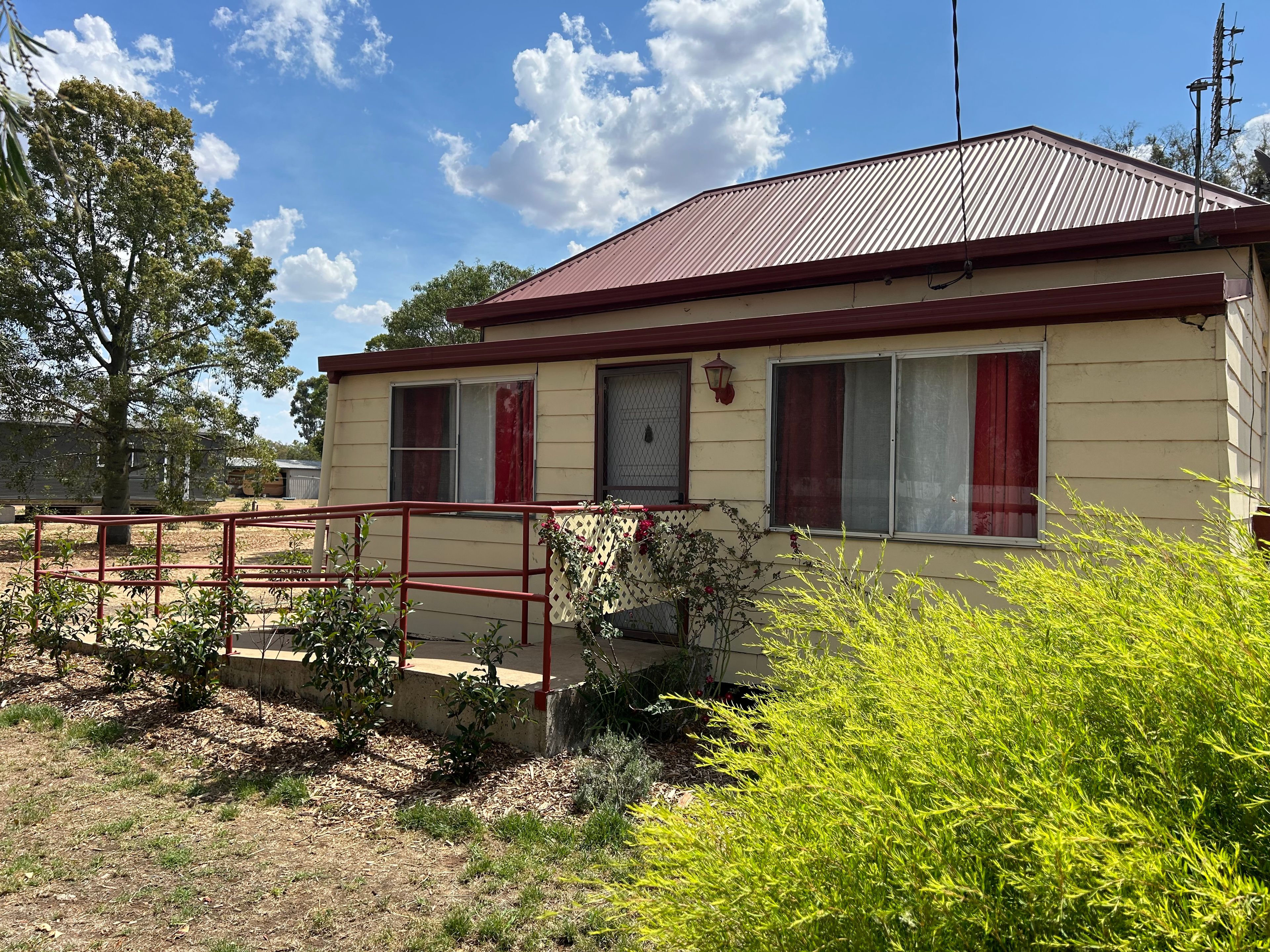 24 Cory Street, Oakey QLD 4401