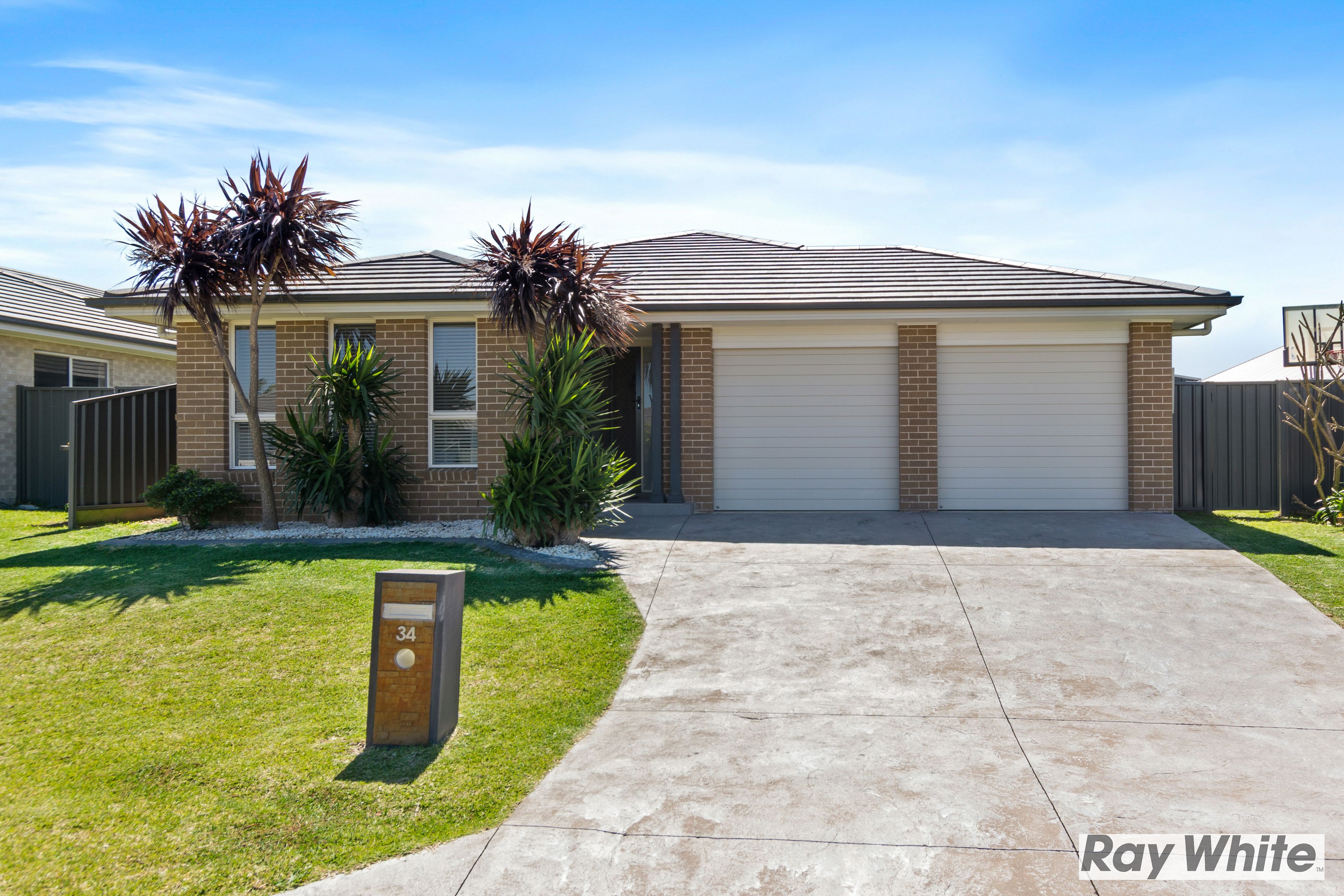 34 Flemmings Crescent, Horsley NSW 2530