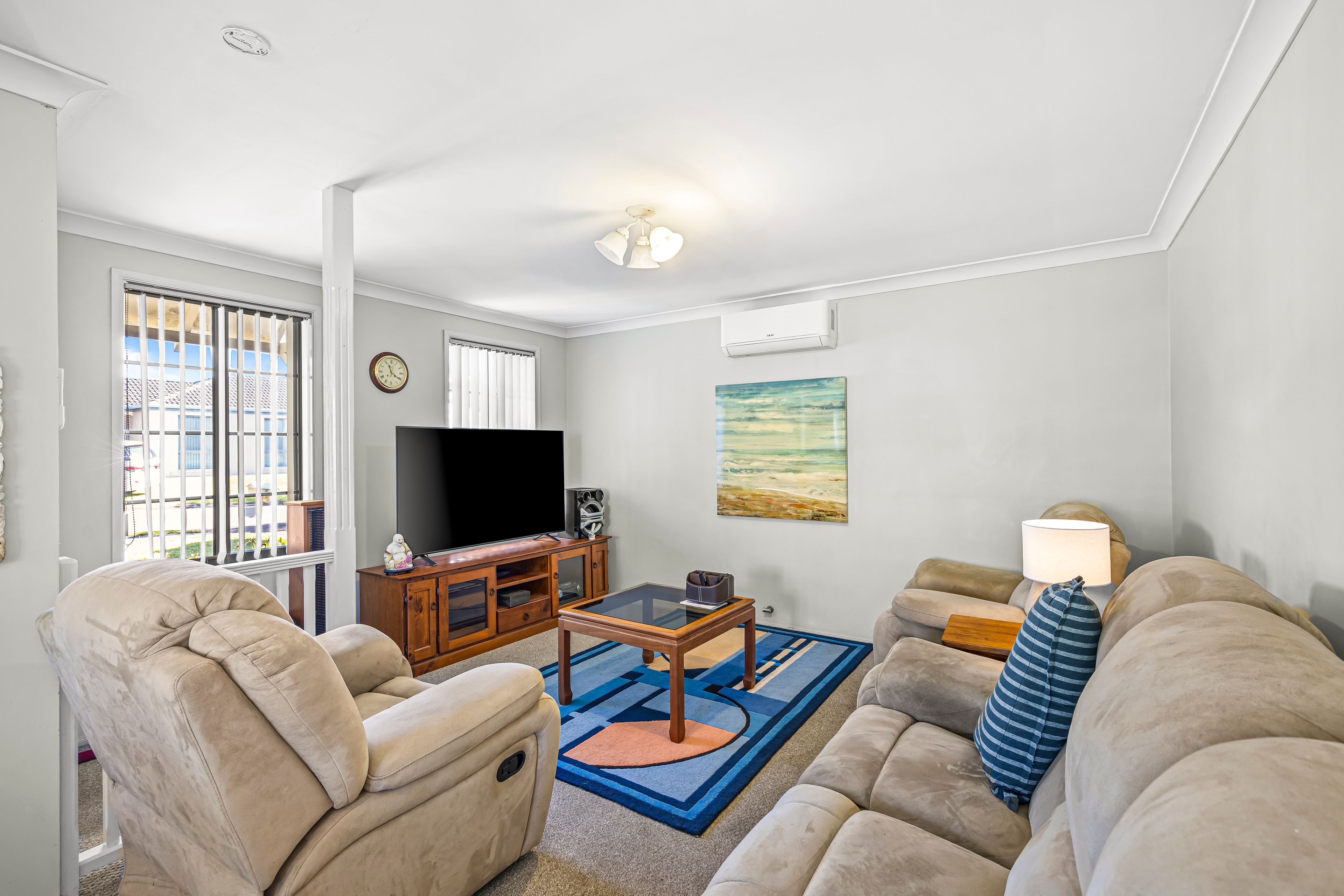 18 Nelmes Close — photo 3 of 13