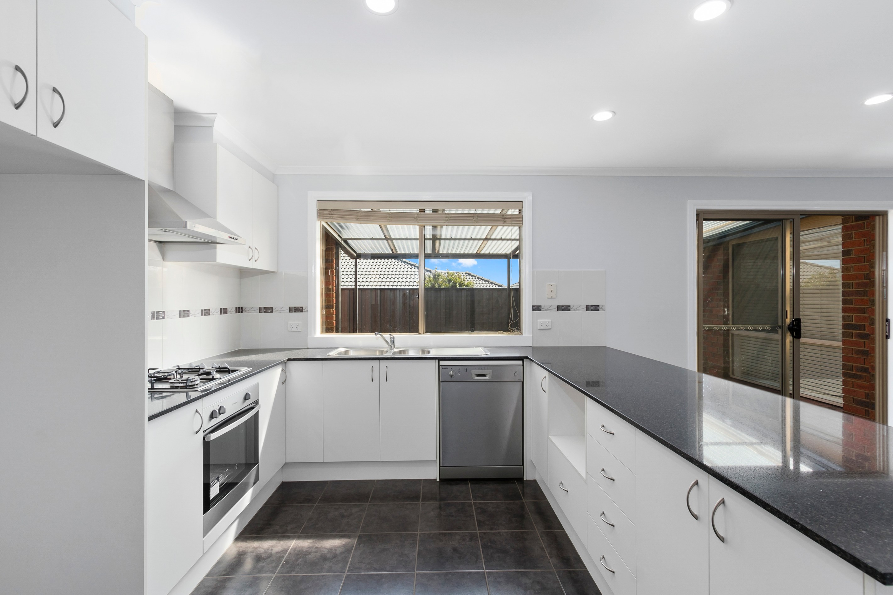 21 Caspian Chase, Pakenham, VIC 3810
